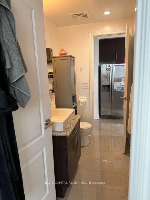 2756 OLD LESLIE Street Unit 1116 photo 13