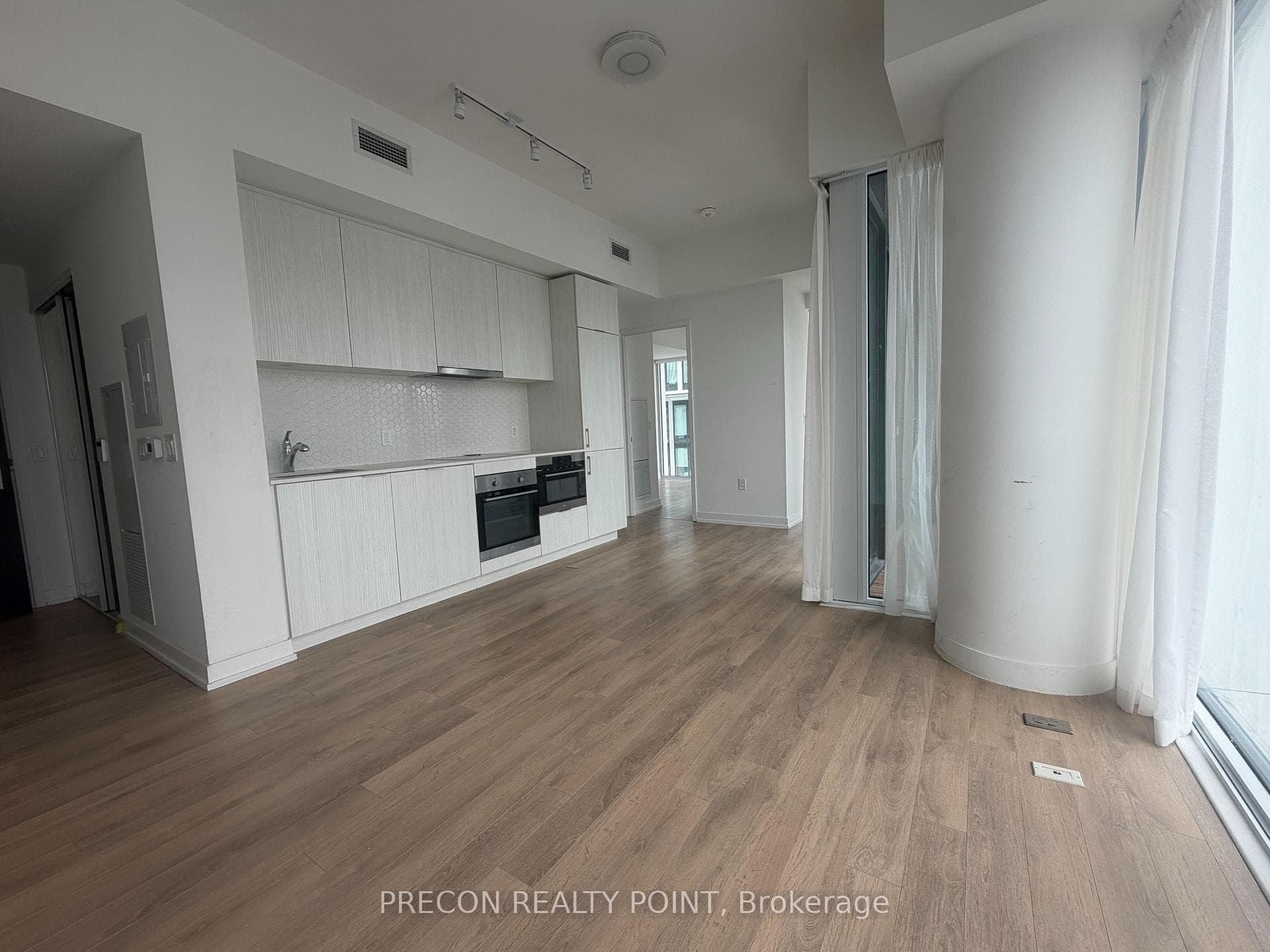 158 Front Street Unit 2217 photo 4