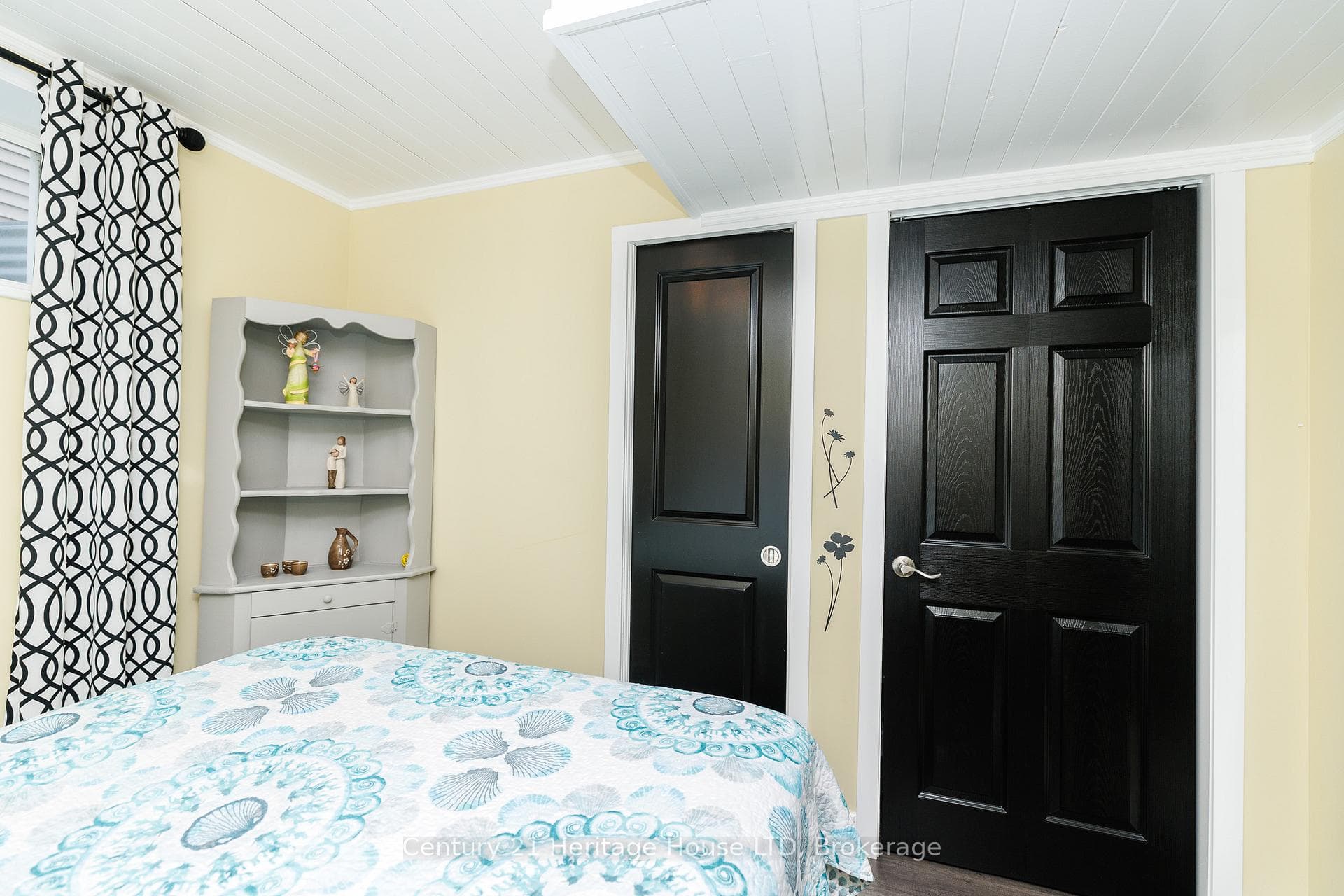 Basement Bedroom - Closet Storage