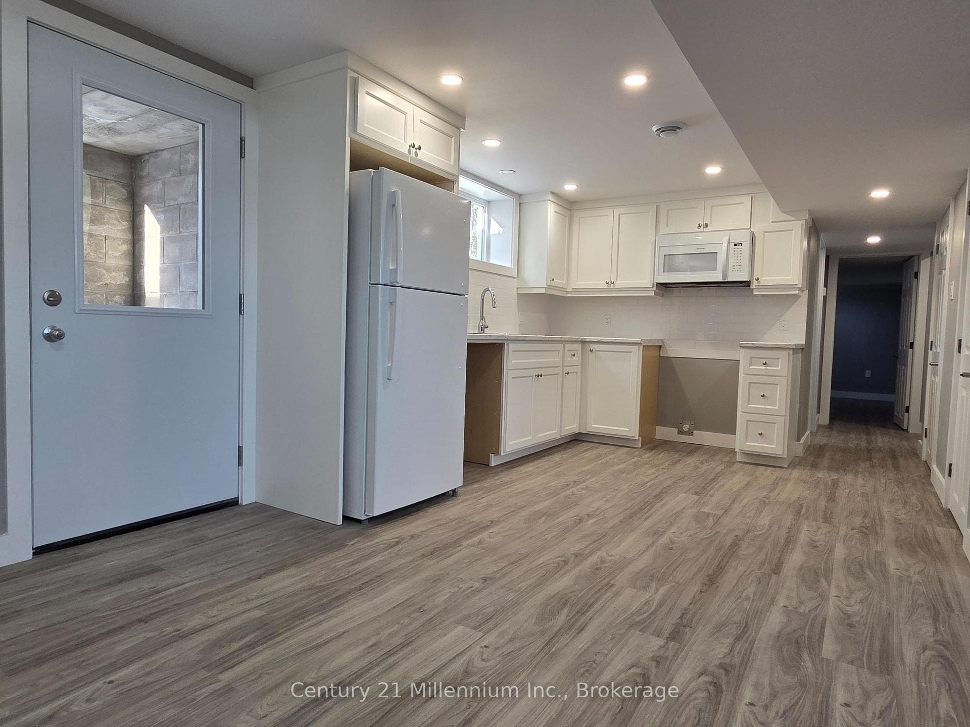 398 Kingsway Street Unit Unit 2 photo 5