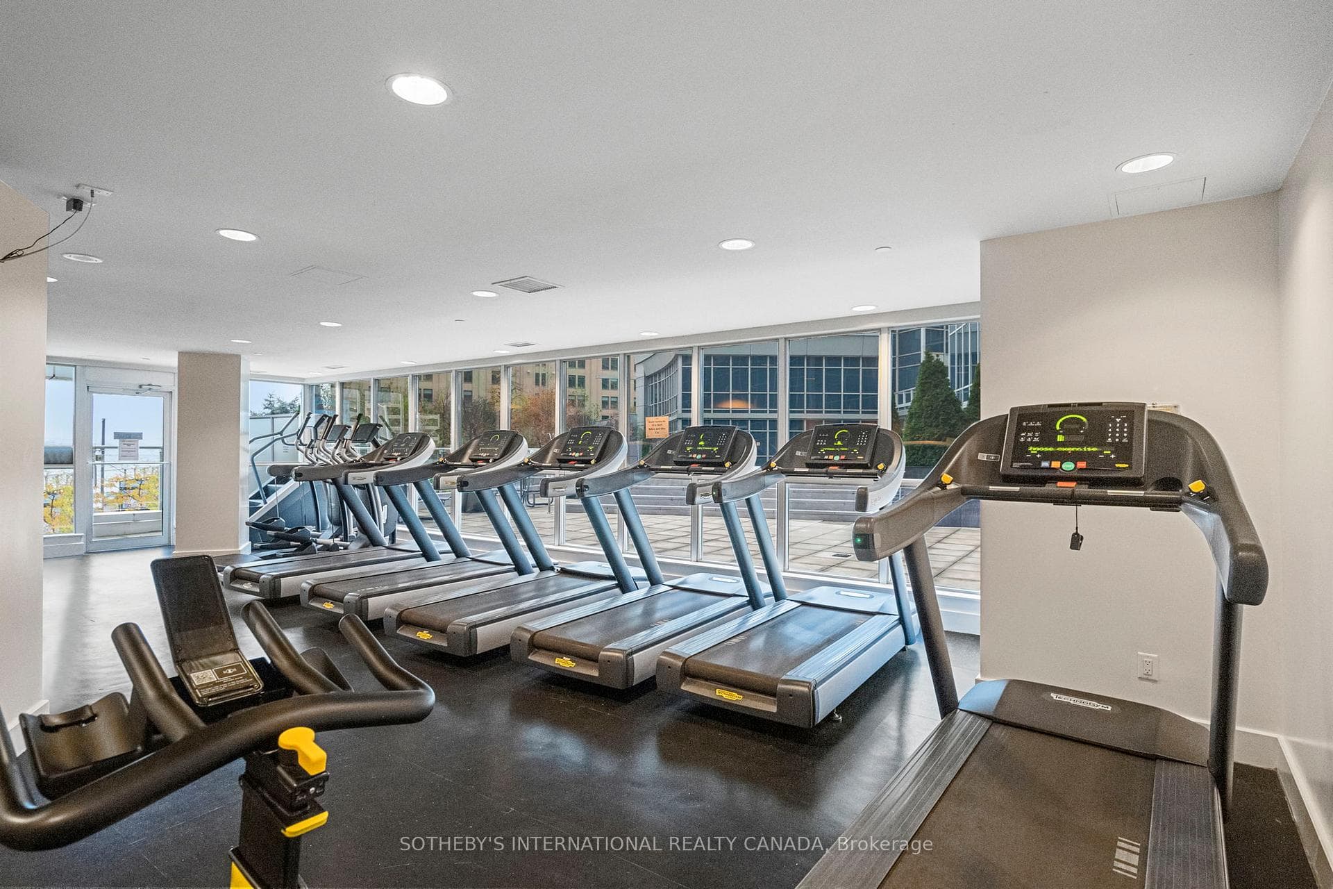 218 Queens Quay Unit 2202 photo 32