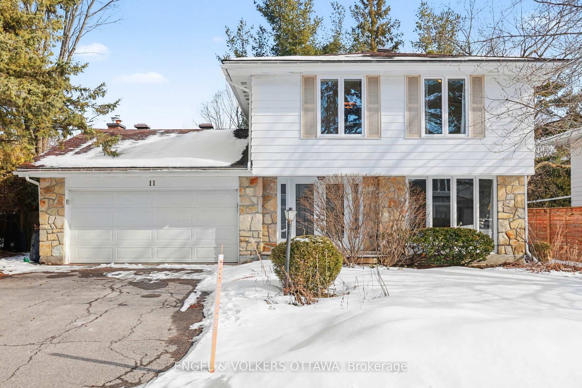 11 Glendenning Drive photo 44