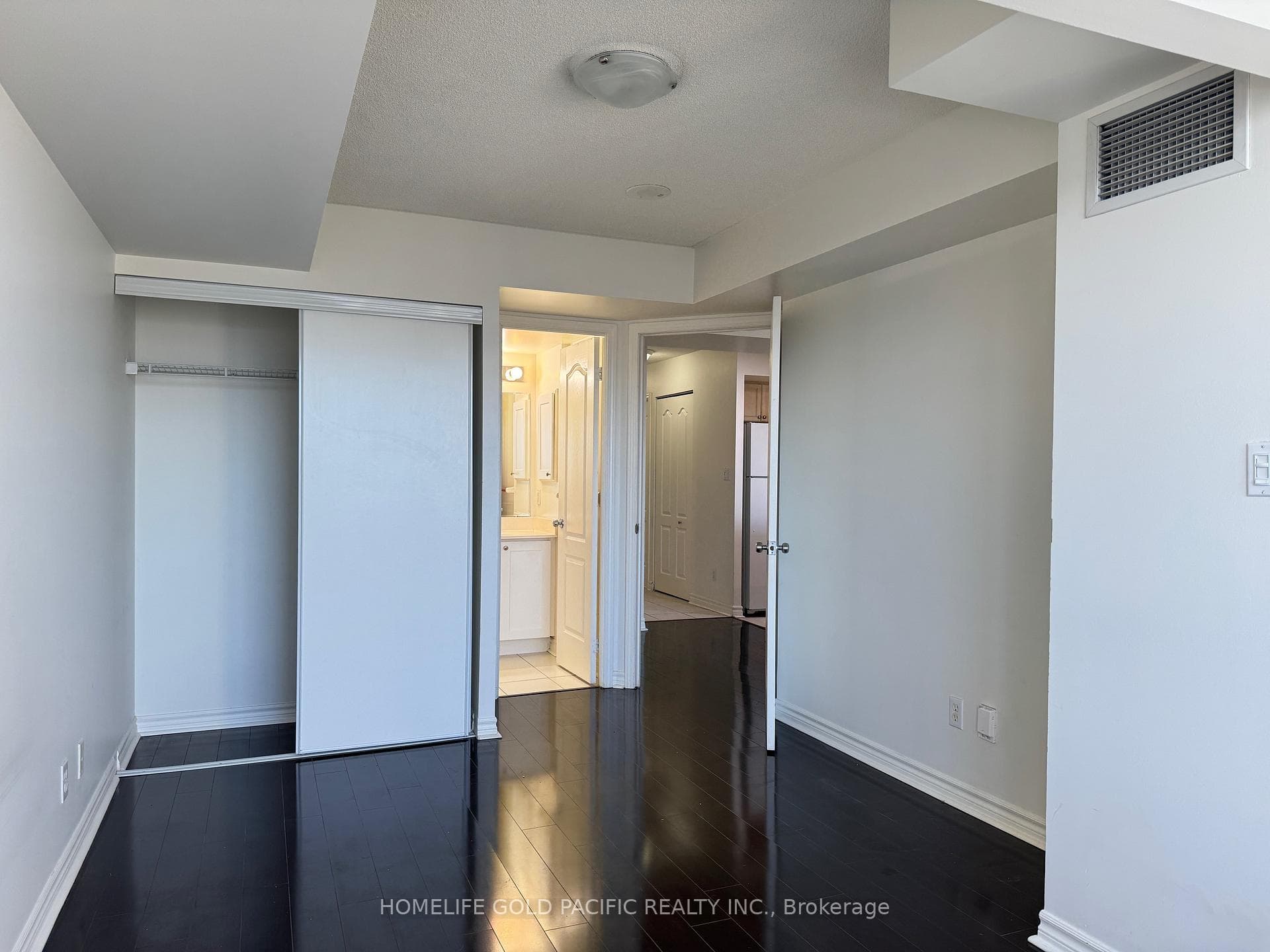 1 Rean Drive Unit 2209 photo 8