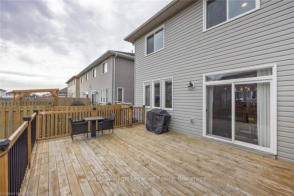 31 POTTER Drive photo 37
