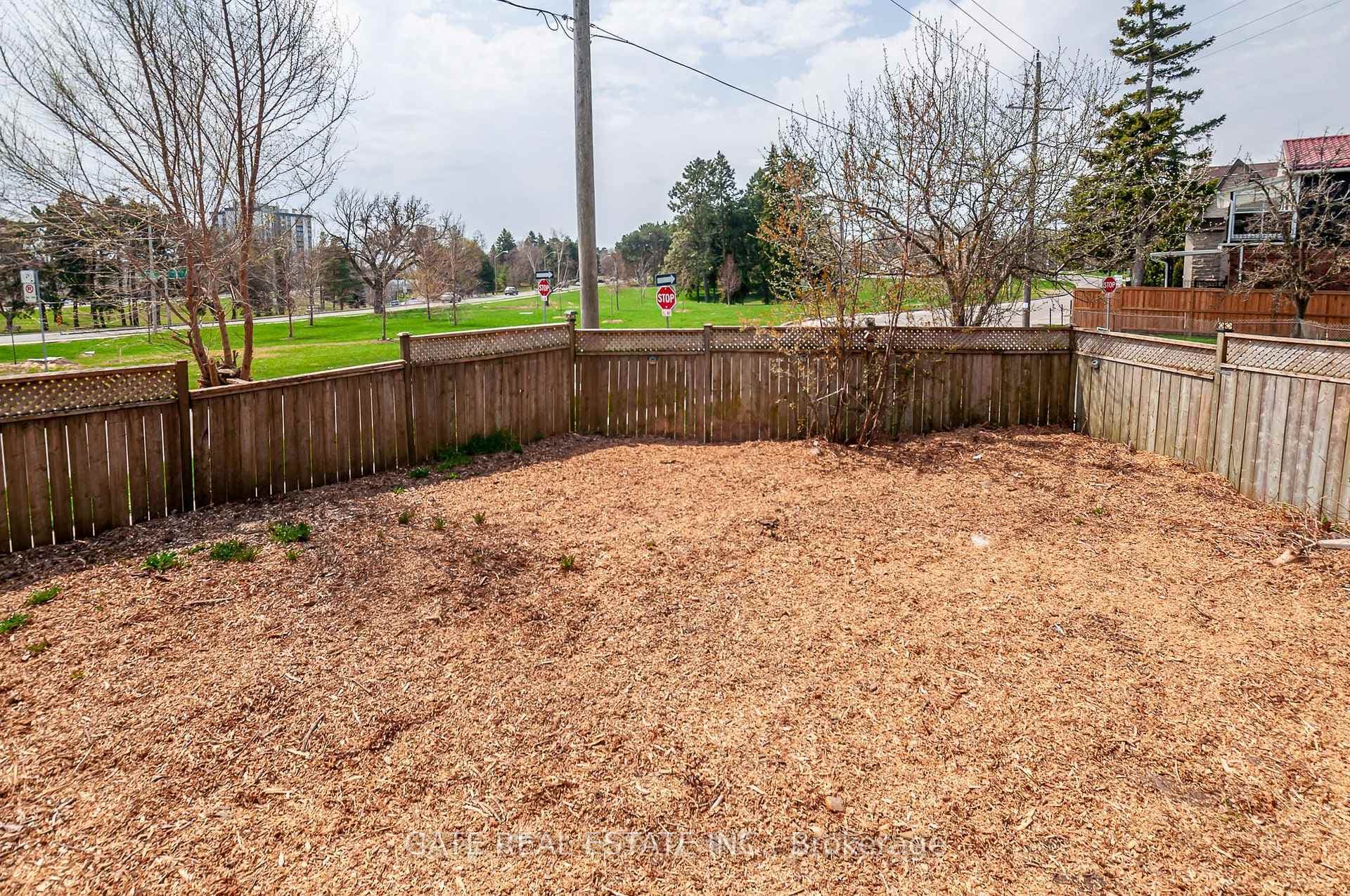 1 Mcintosh Street photo 26