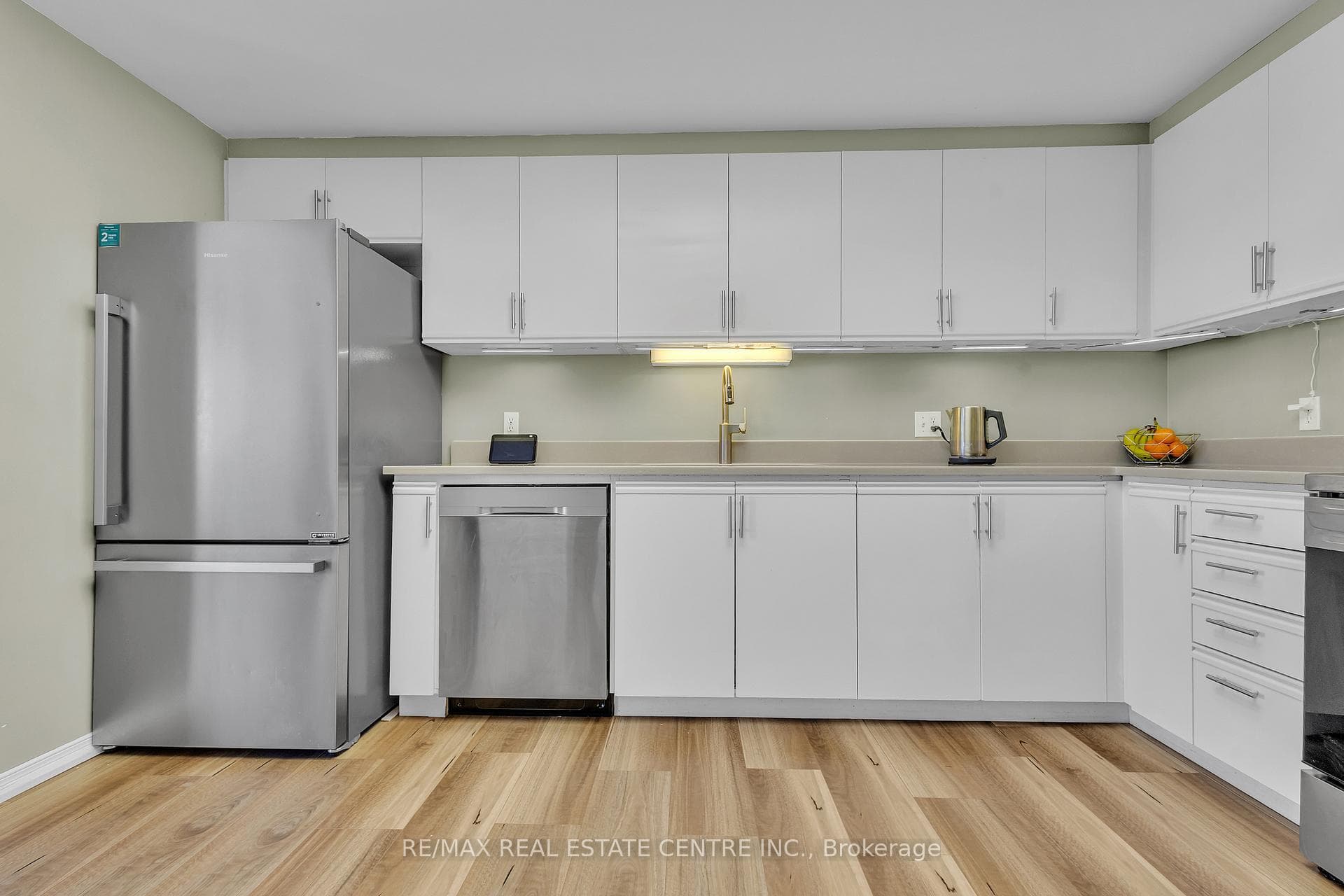 105 BAGOT Street Unit 202 photo 6