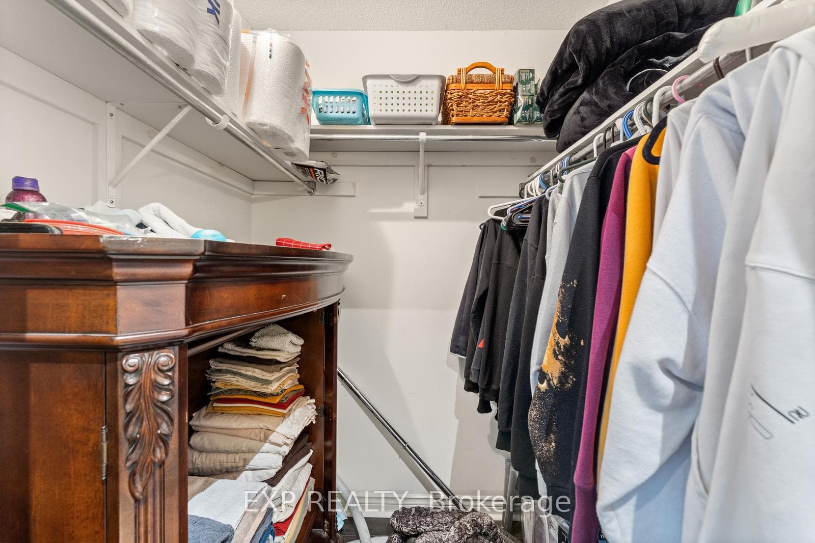 46 Waterbury Street photo 31