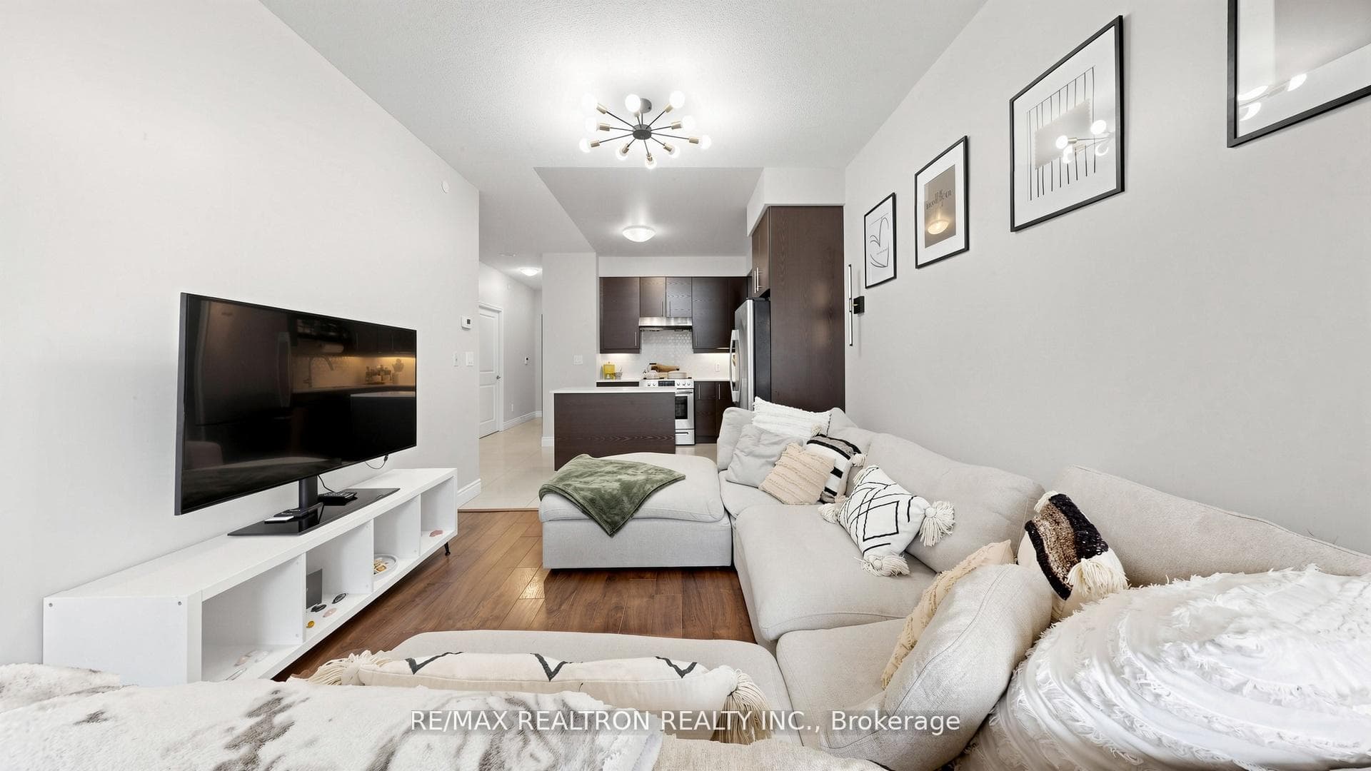 277 South Park Road Unit 203 photo 12