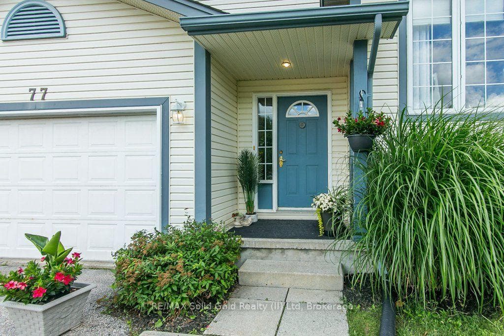 77 Lawrence Street photo 4