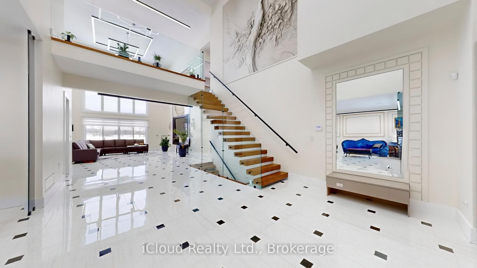 674525 Hurontario Street photo 21