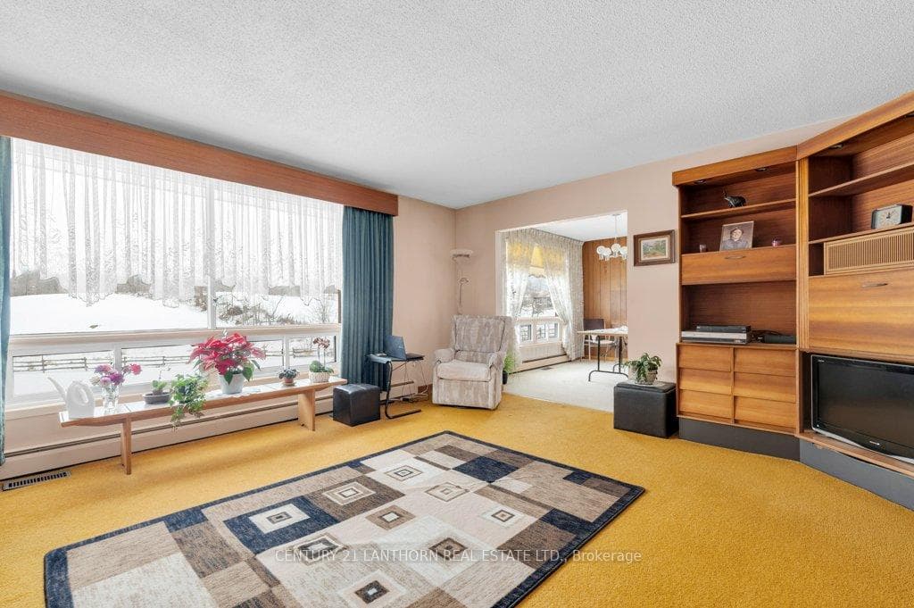 523 Harts Road photo 16