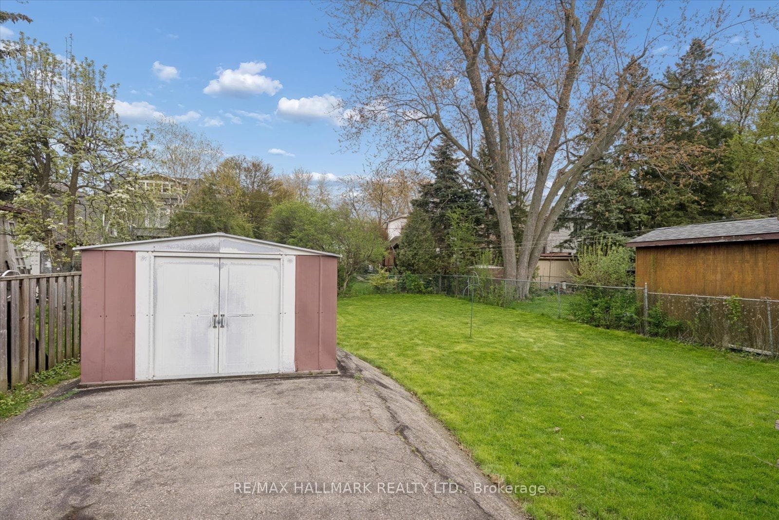 51 Bertha Avenue photo 39