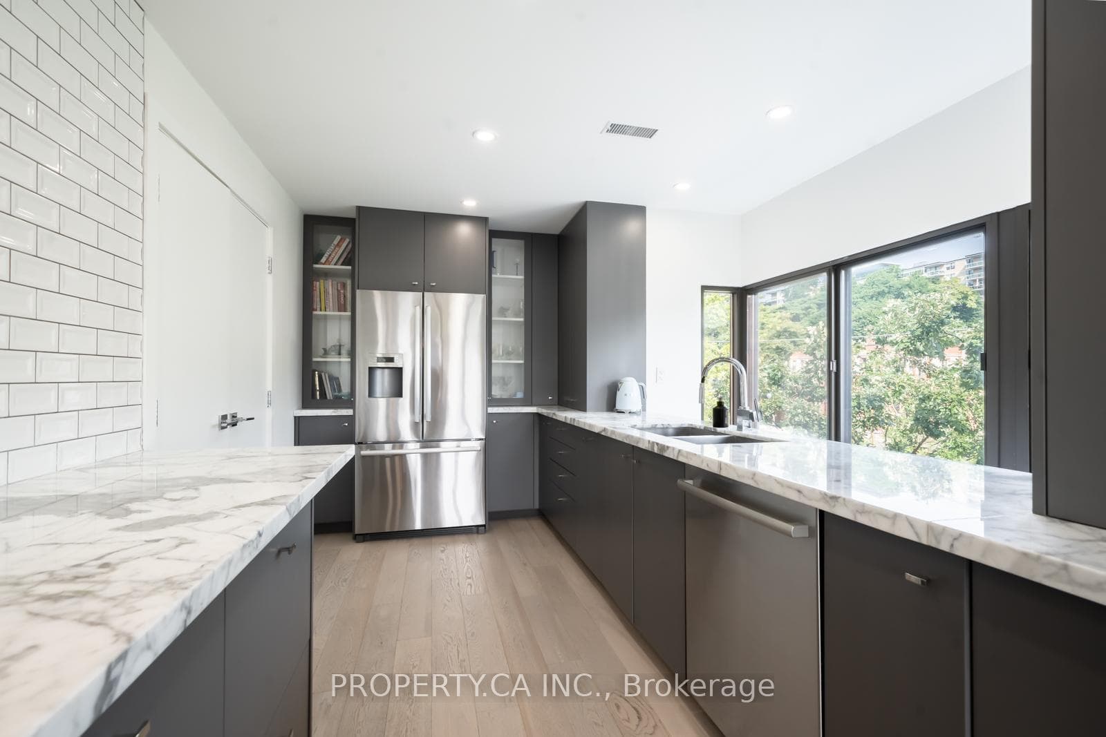 40 Oaklands Avenue Unit 339 photo 13