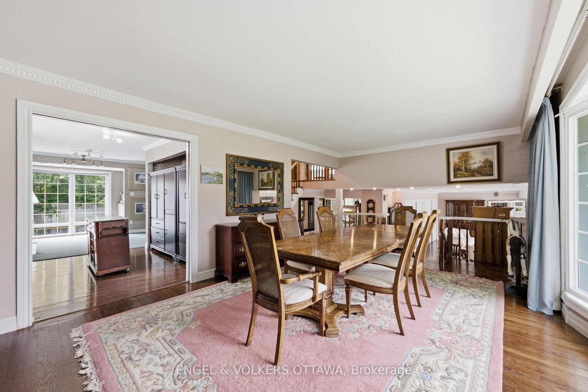 1446 Ridgebrook Drive photo 8