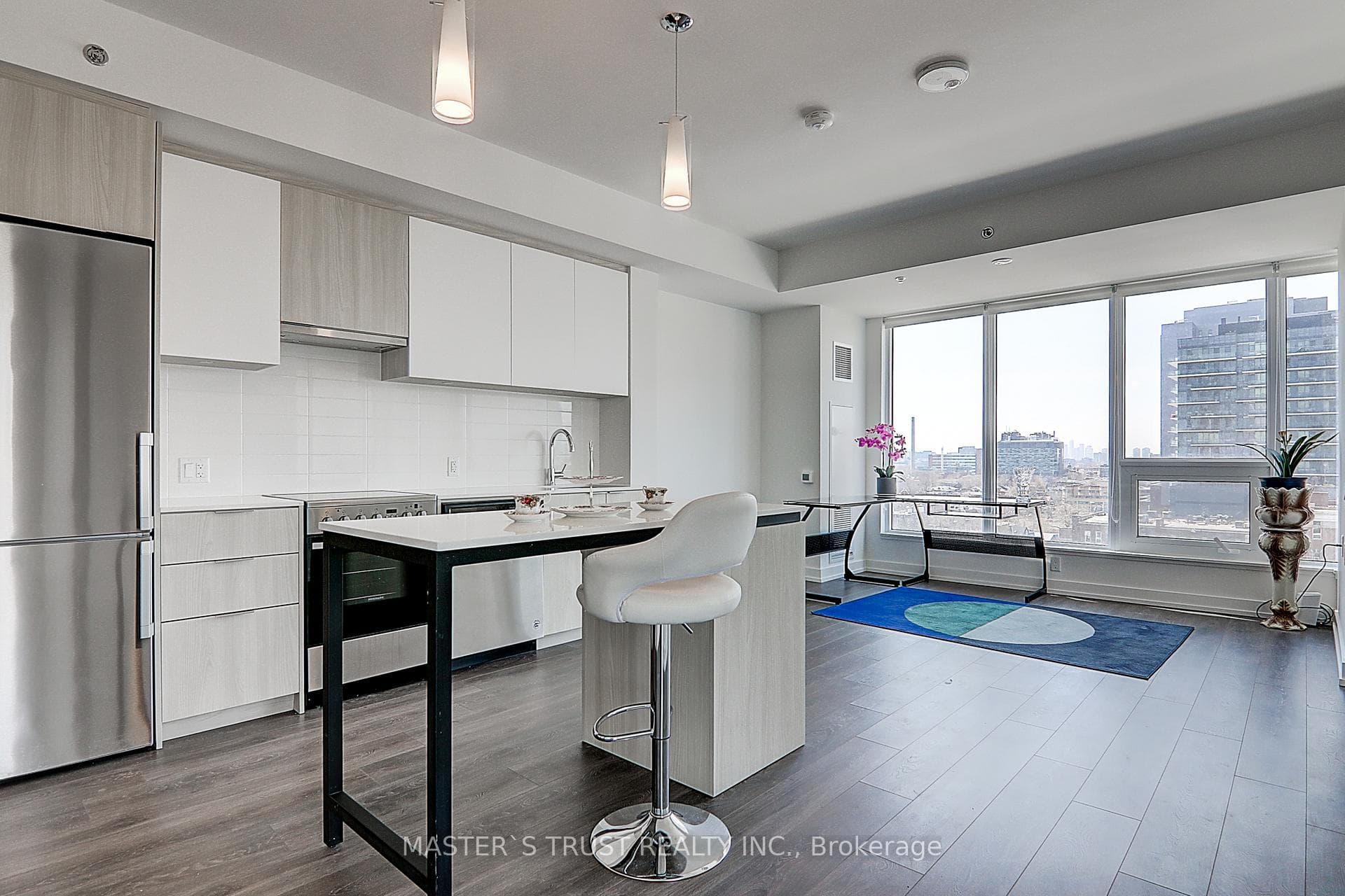 203 College Street Unit 1004 photo 5