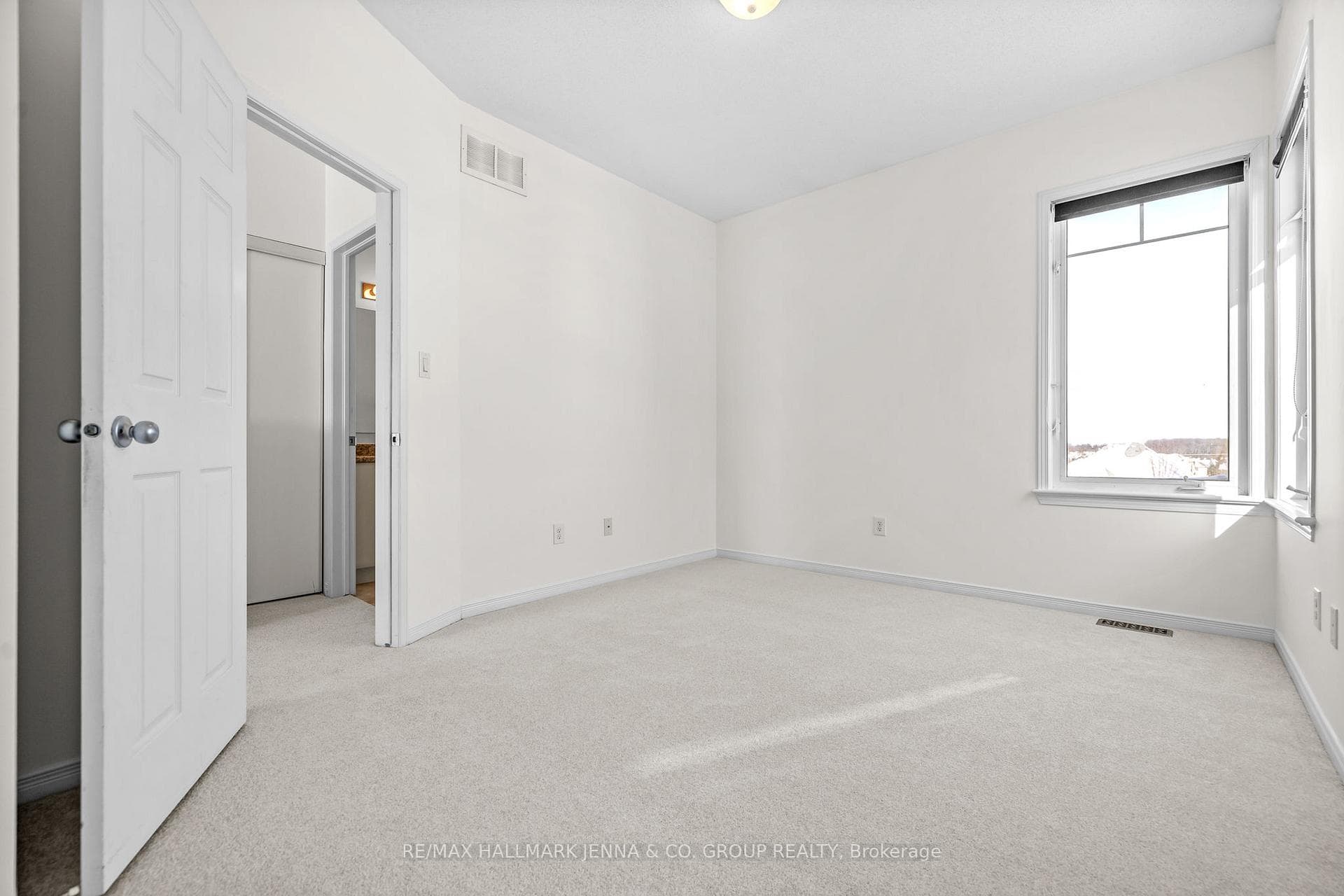 2561 Longfields Road photo 21