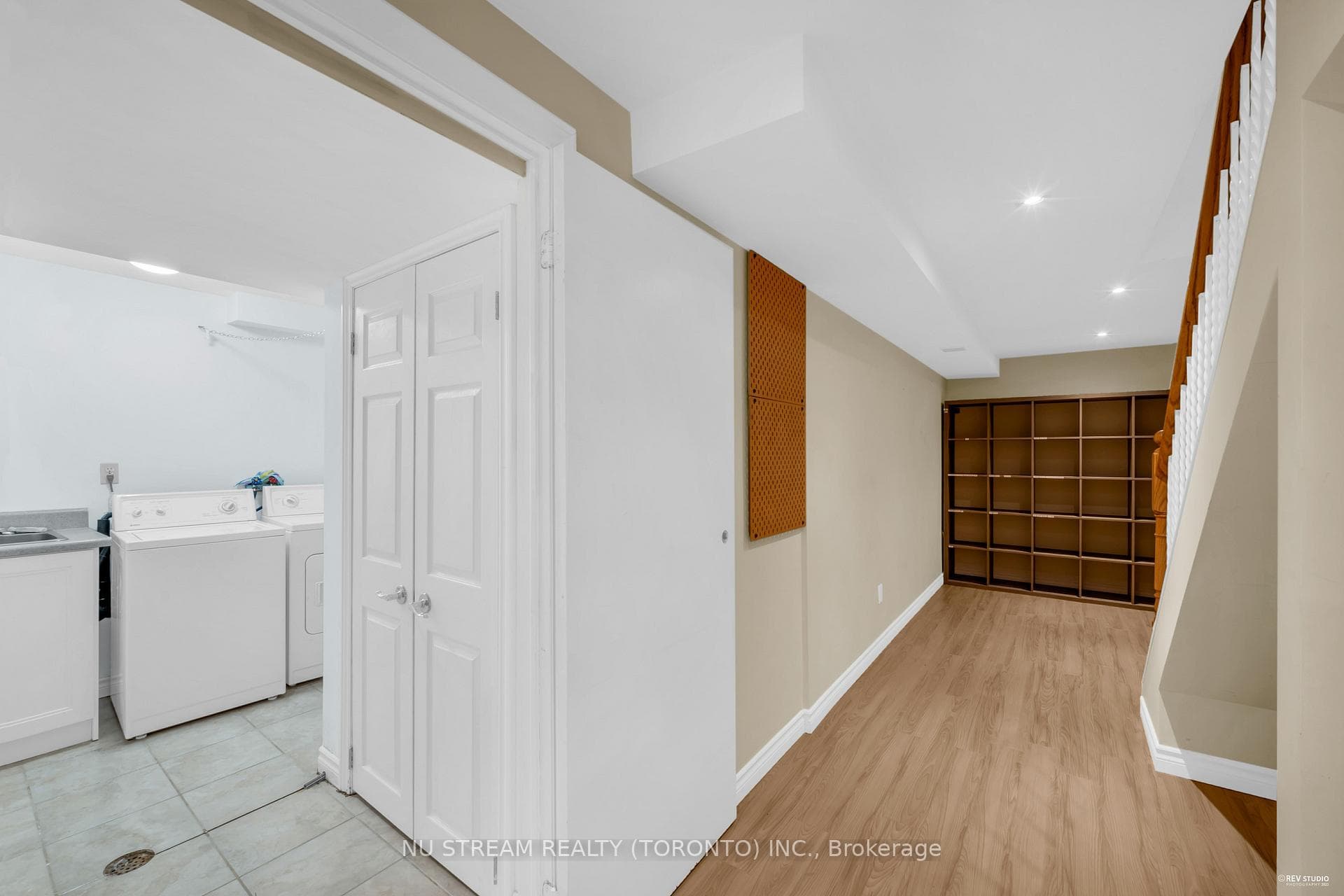 207 Huntingdale Boulevard photo 18