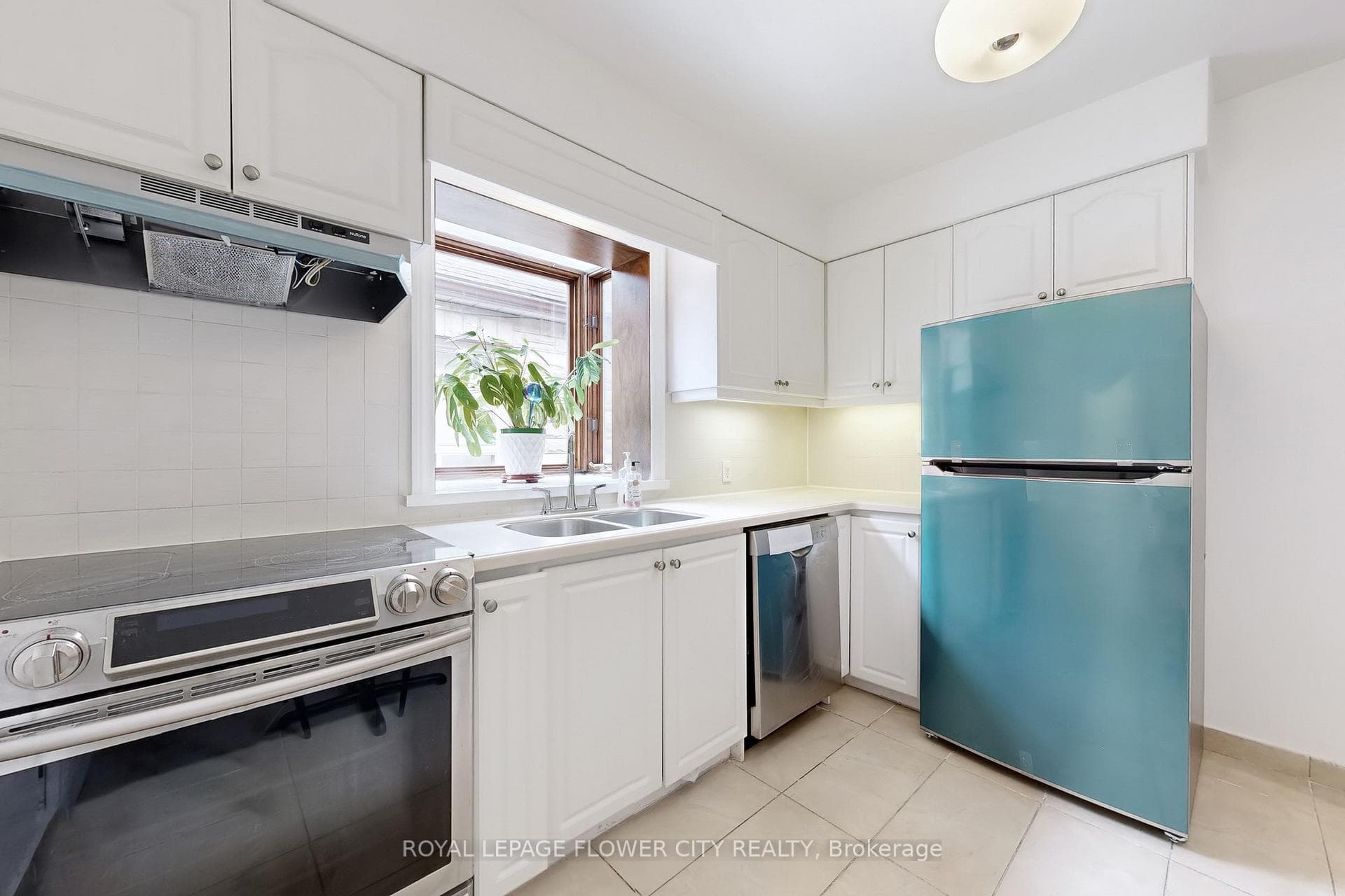 105 Livingstone Avenue photo 10