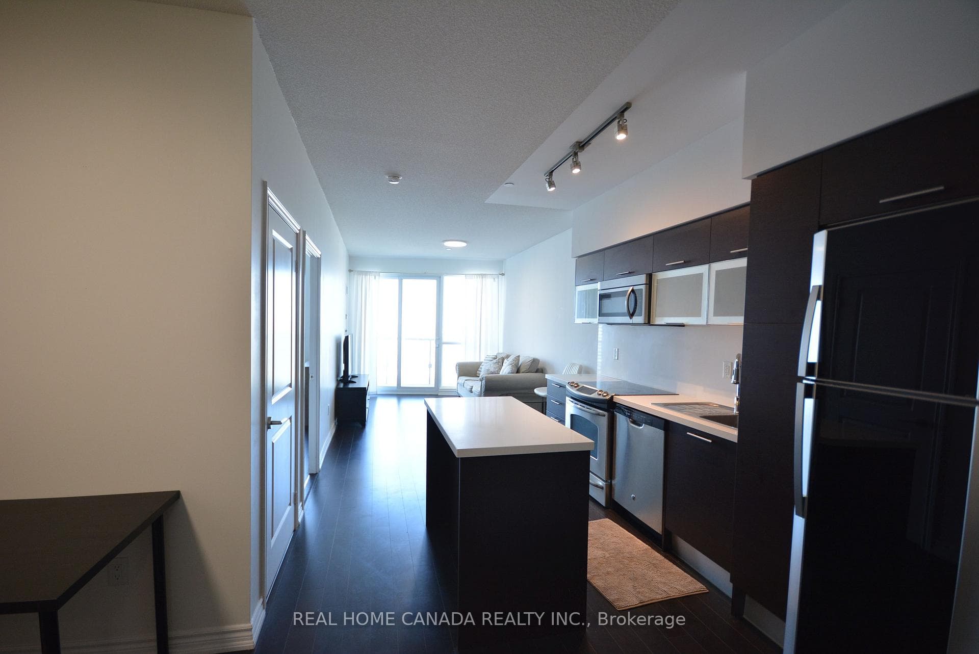 386 Yonge Street Unit 3503 photo 3