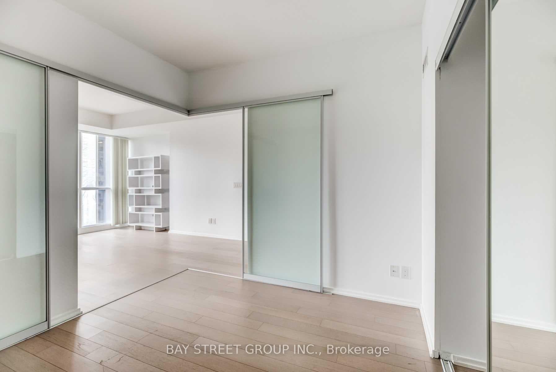 70 Temperance Street Unit 1402 photo 7