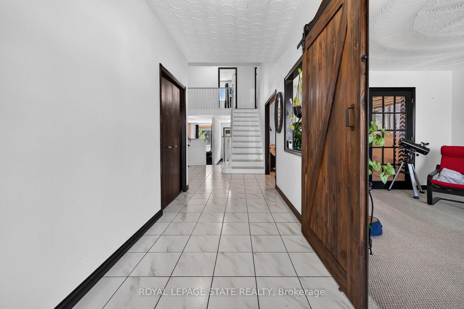 15 Ellen Avenue photo 5