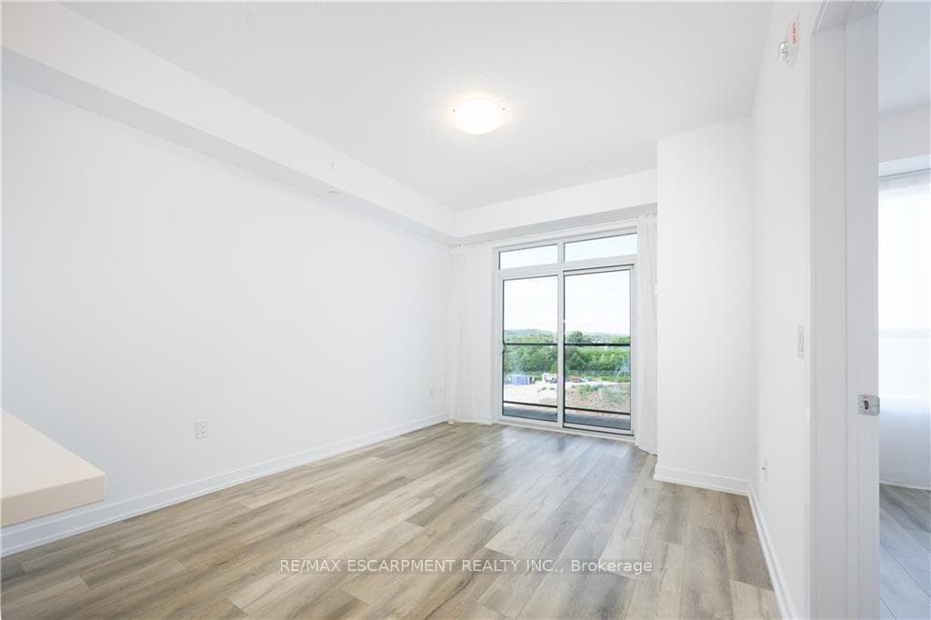 5055 Greenlane Road Unit 401 photo 16