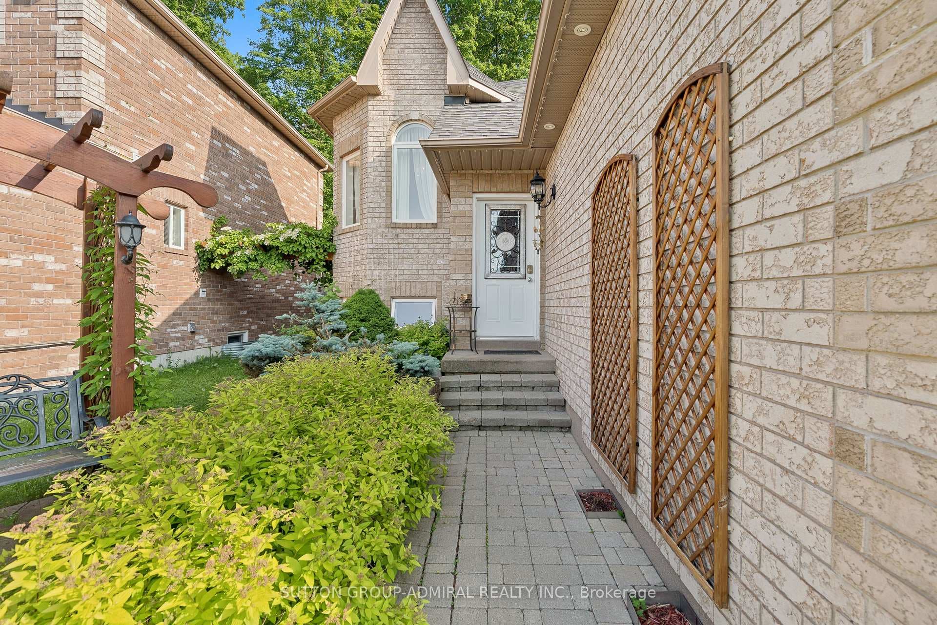 1221 Laurand Street photo 5