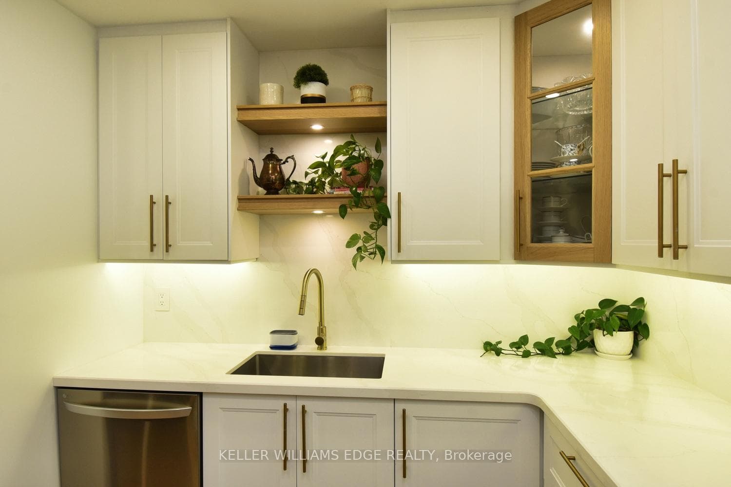 149 Essling Avenue photo 12