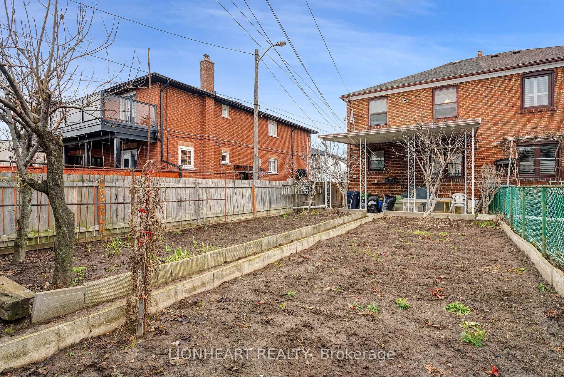 7 Trowell Avenue photo 34