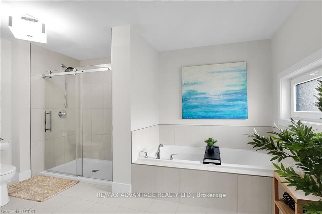 41 EARLSCOURT Terrace Unit 28 photo 39