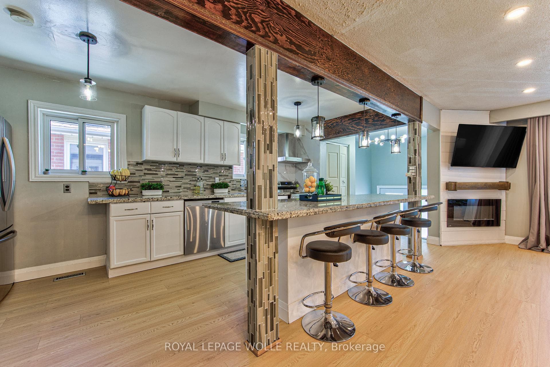 2560 Palisander Avenue photo 6
