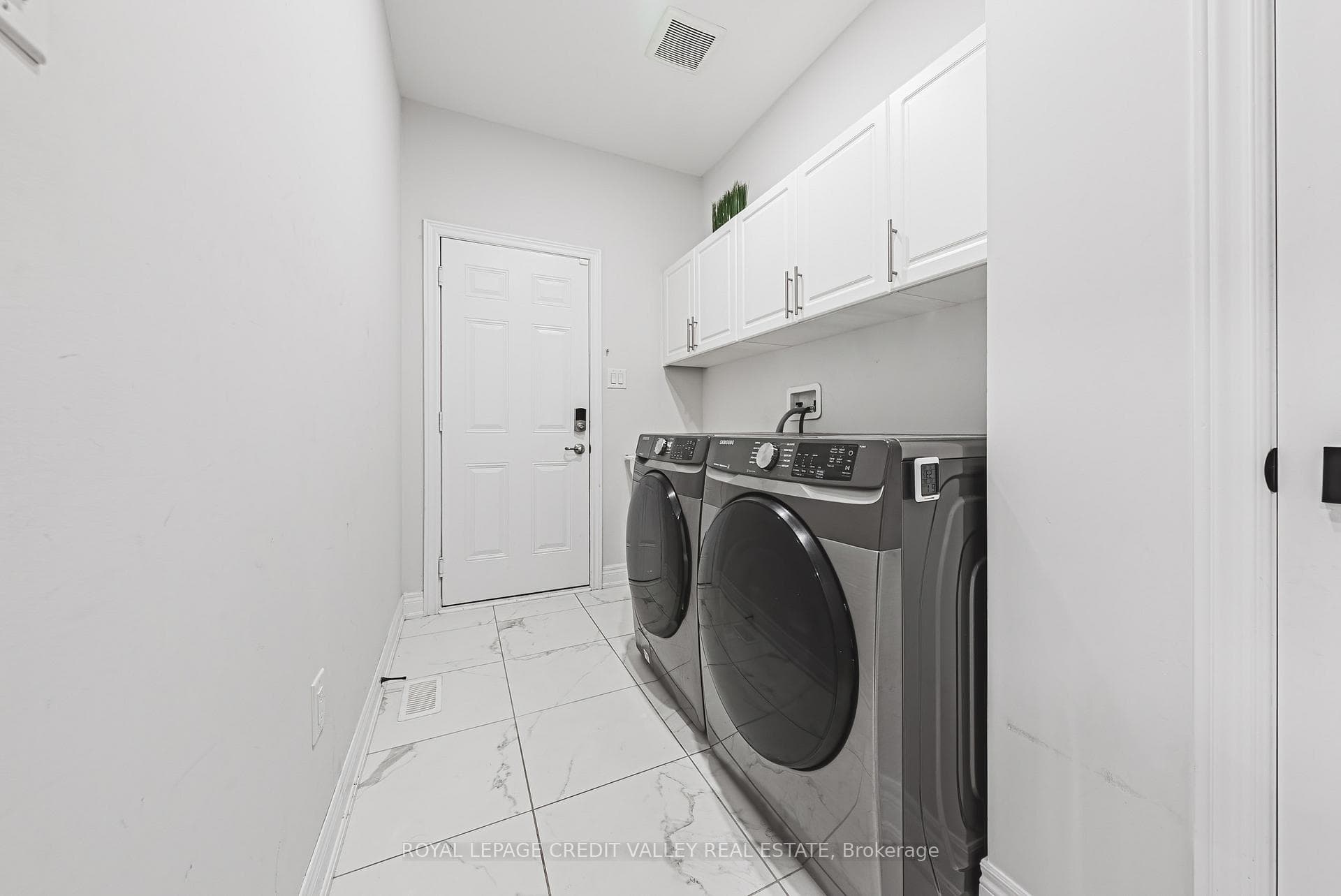 138 Branigan Crescent photo 19