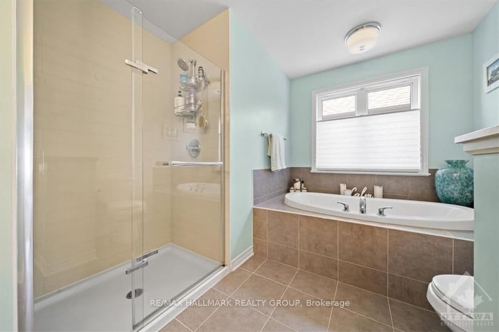 620 BAIE DES CASTORS Street photo 13