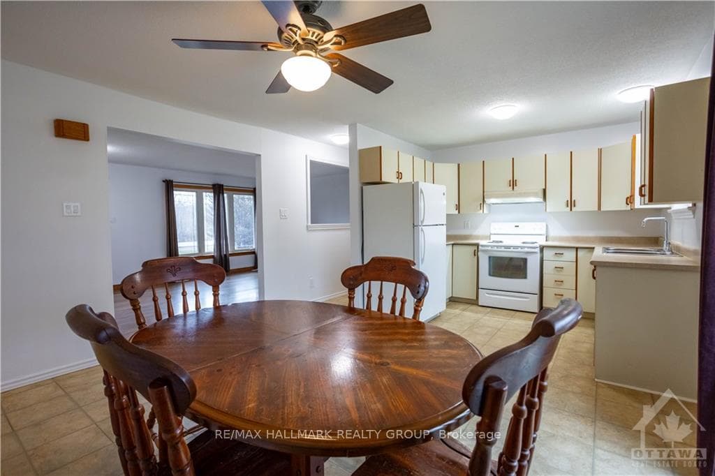 1148 YORKS CORNERS Road photo 7