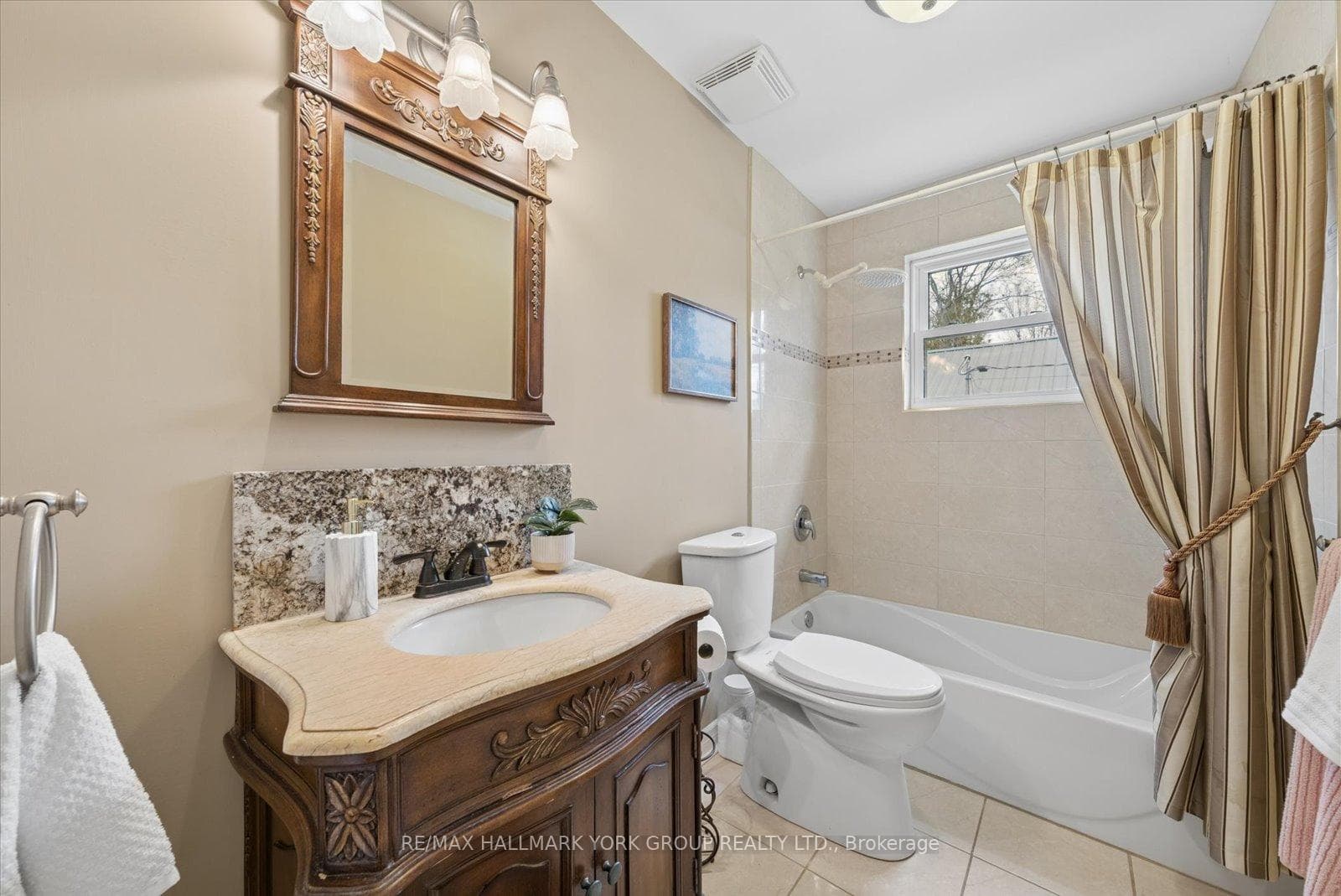 168 Irving Drive photo 13