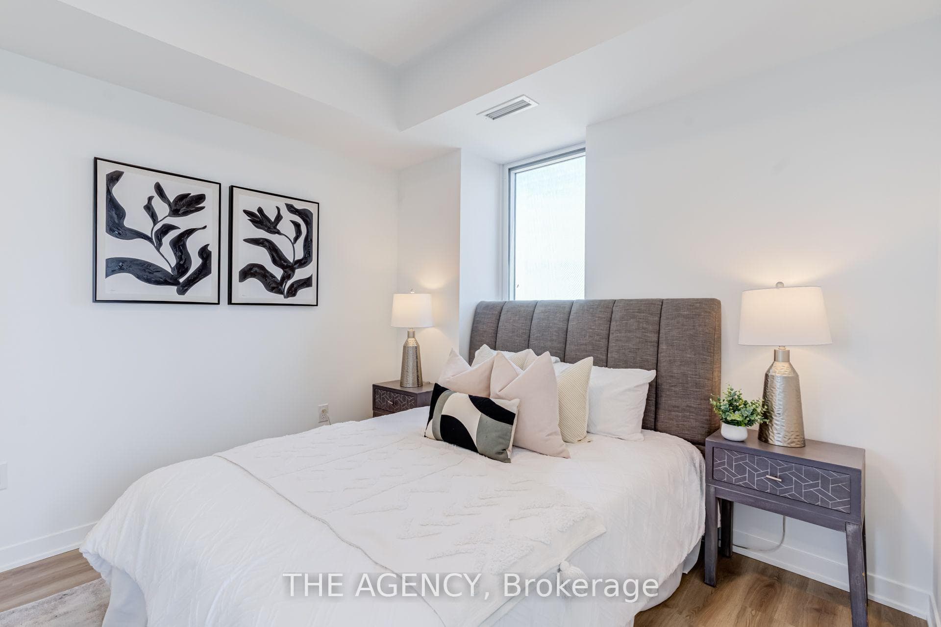 10 Oak Street Unit 2403 photo 19