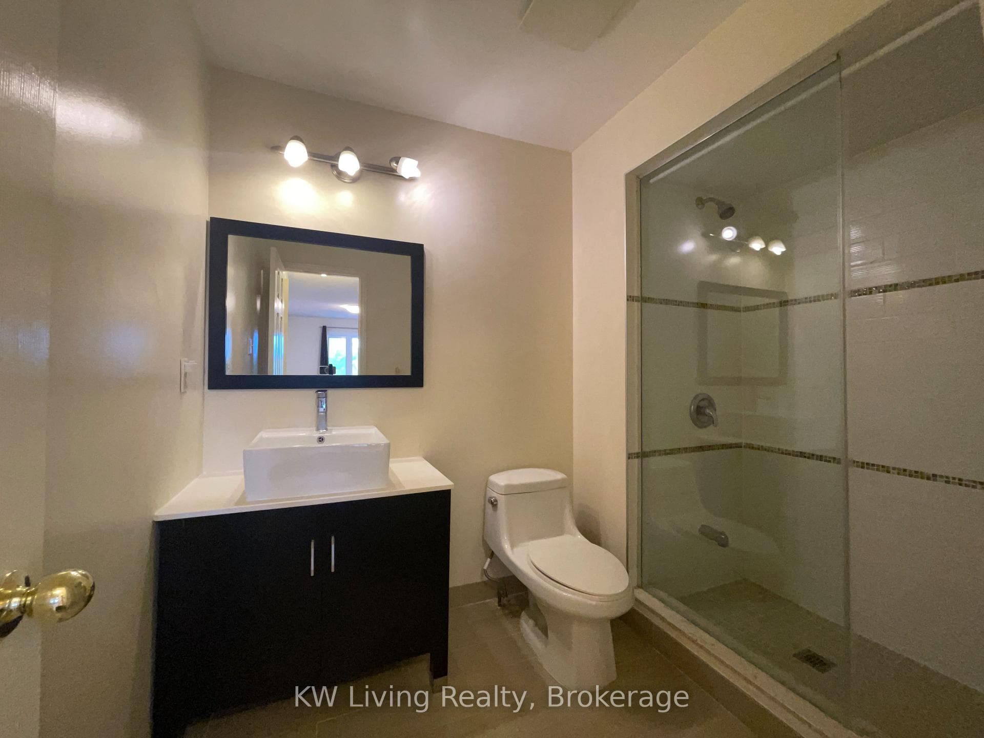 60 Coburg Crescent photo 21