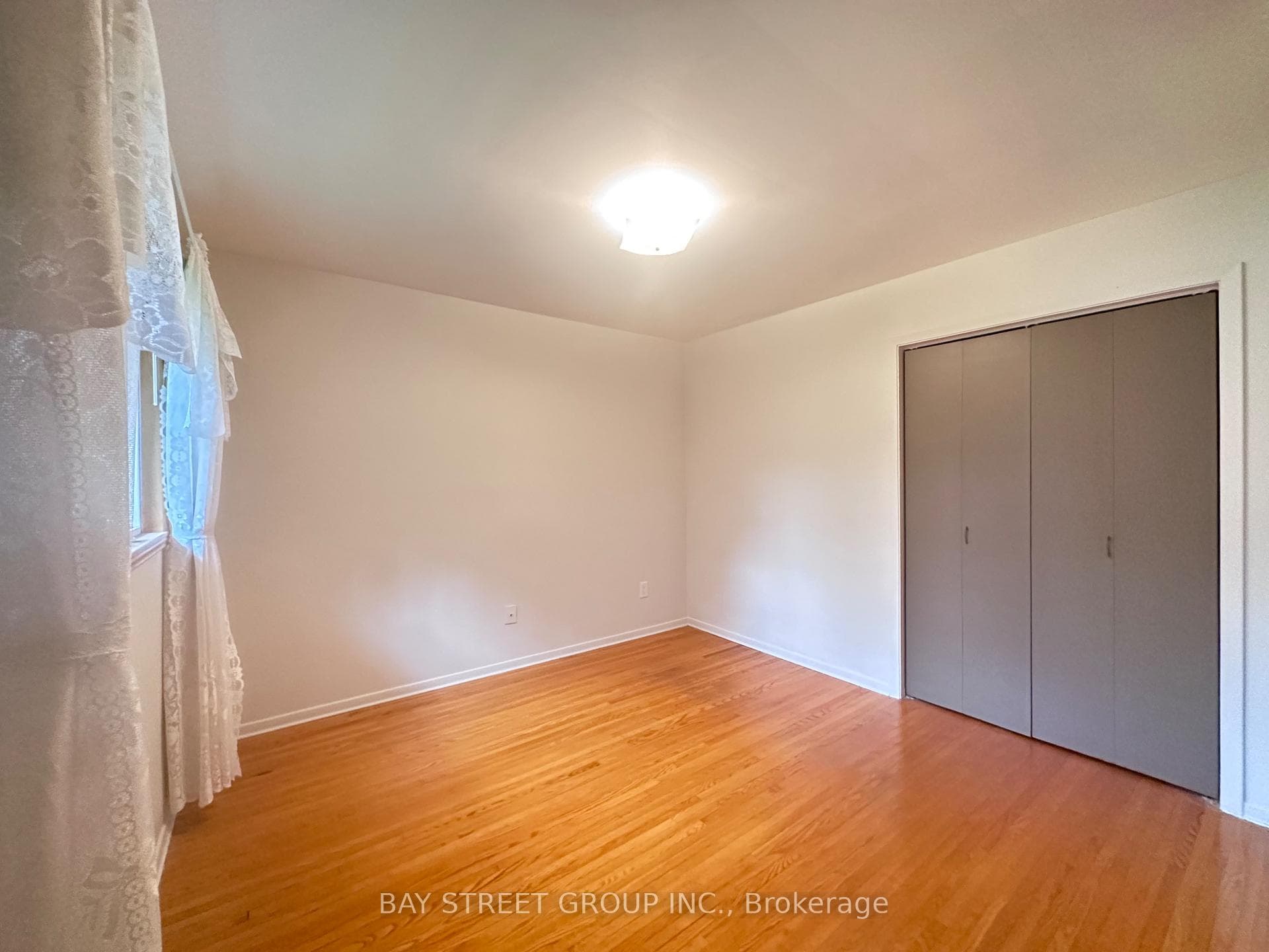180 Rose Street photo 13