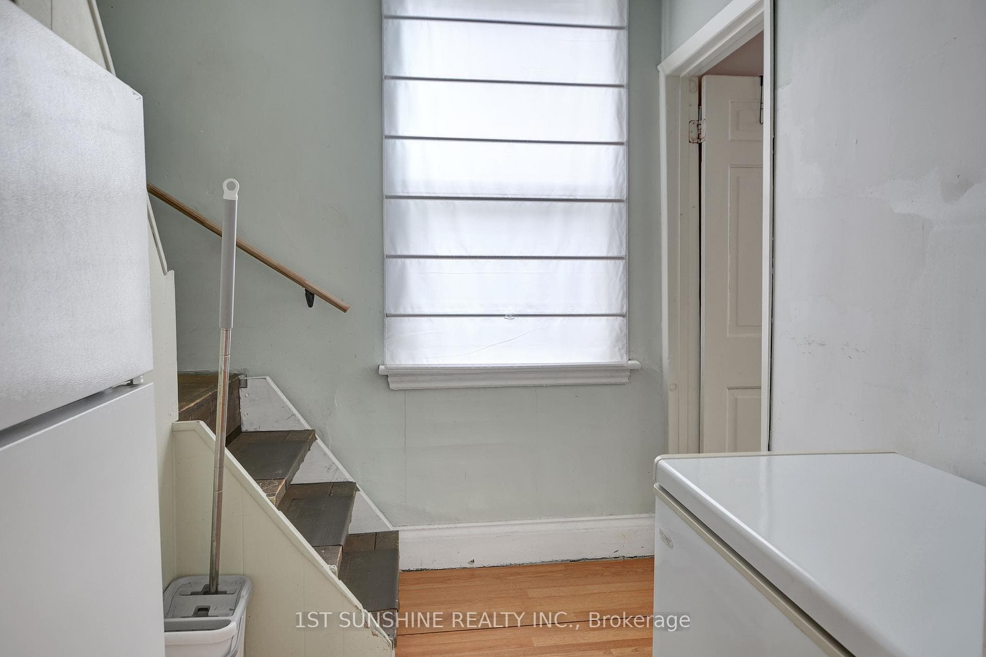 79 Royal Avenue photo 5
