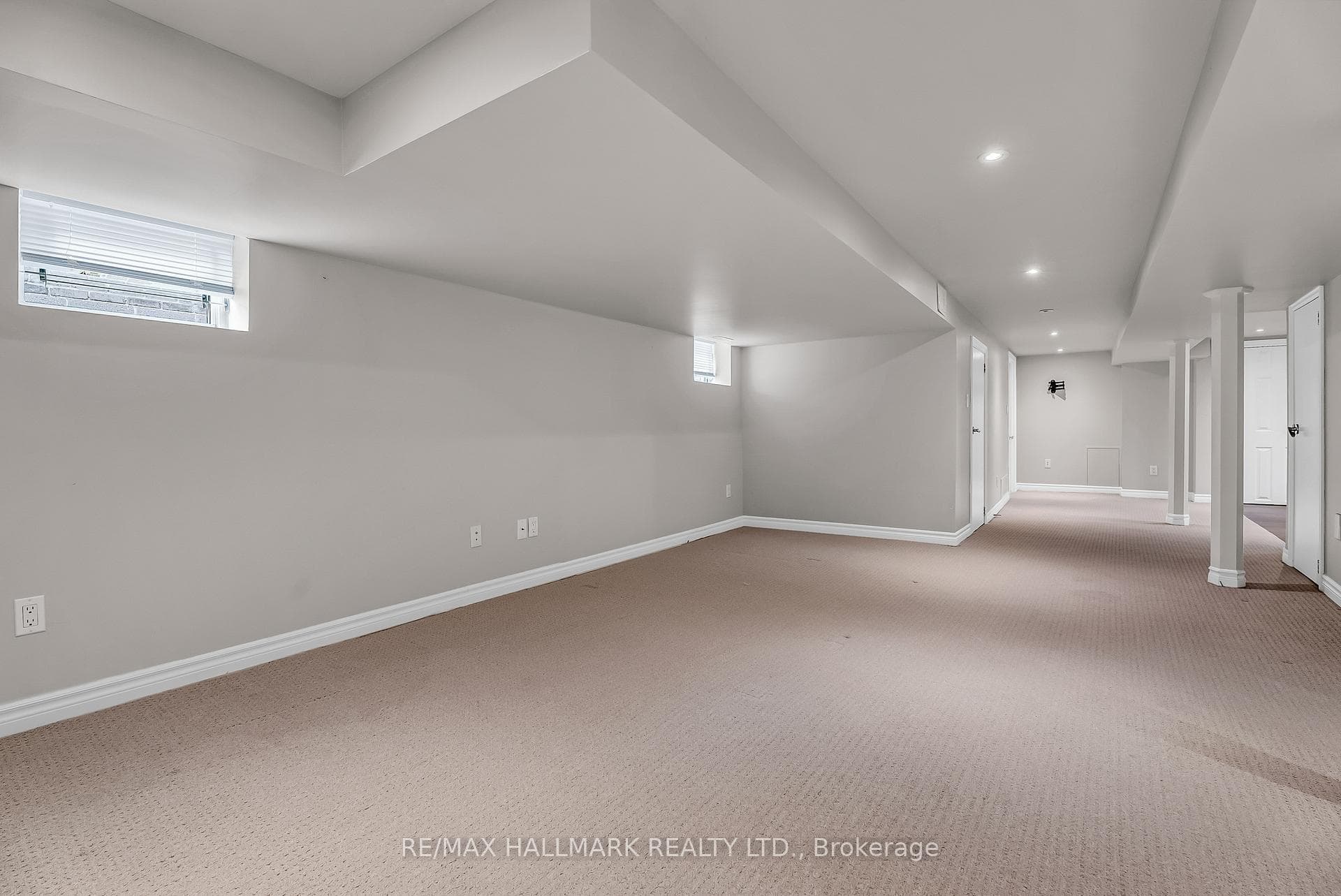 450 Cosburn Avenue photo 10