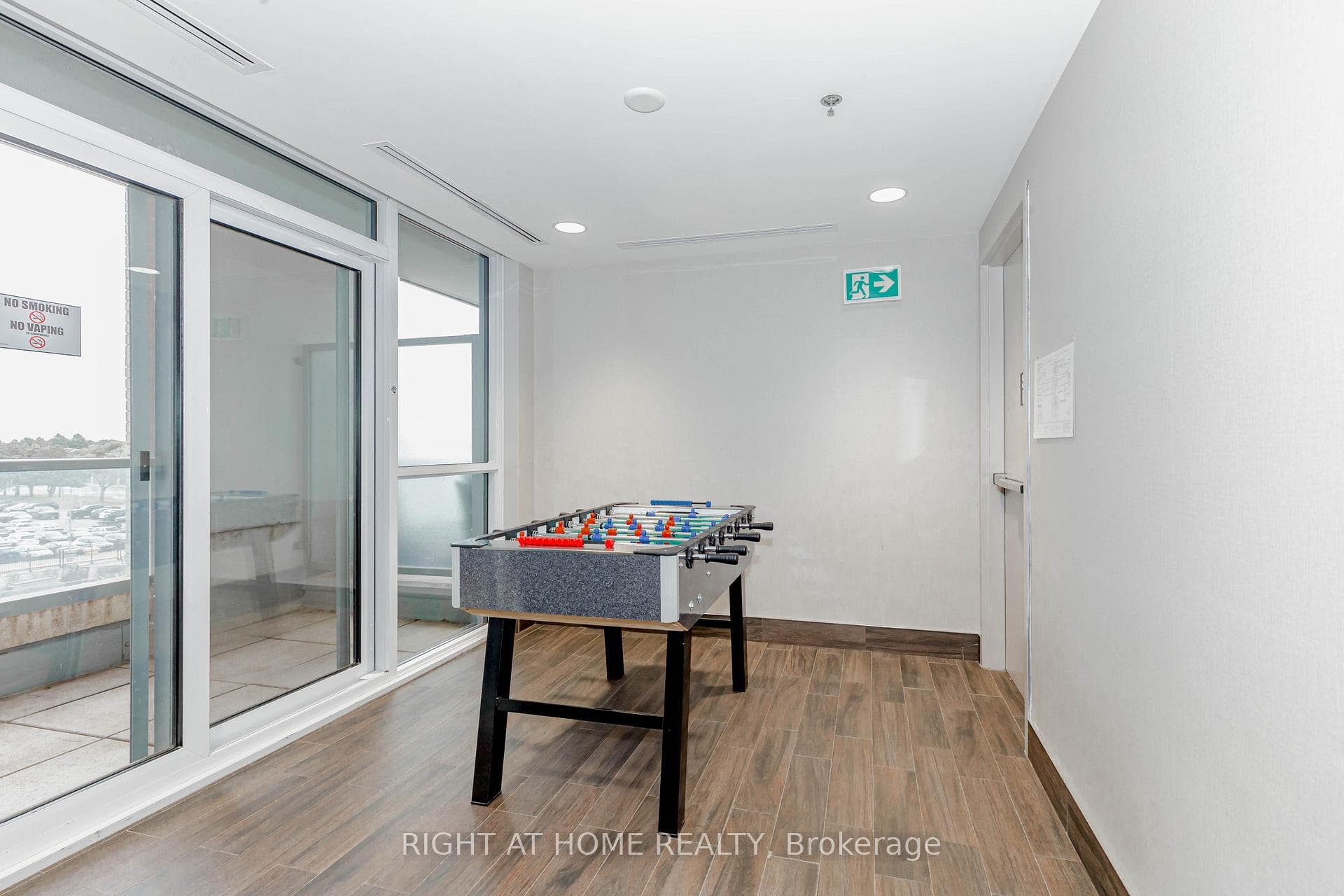 2093 Fairview Street Unit 709 photo 35