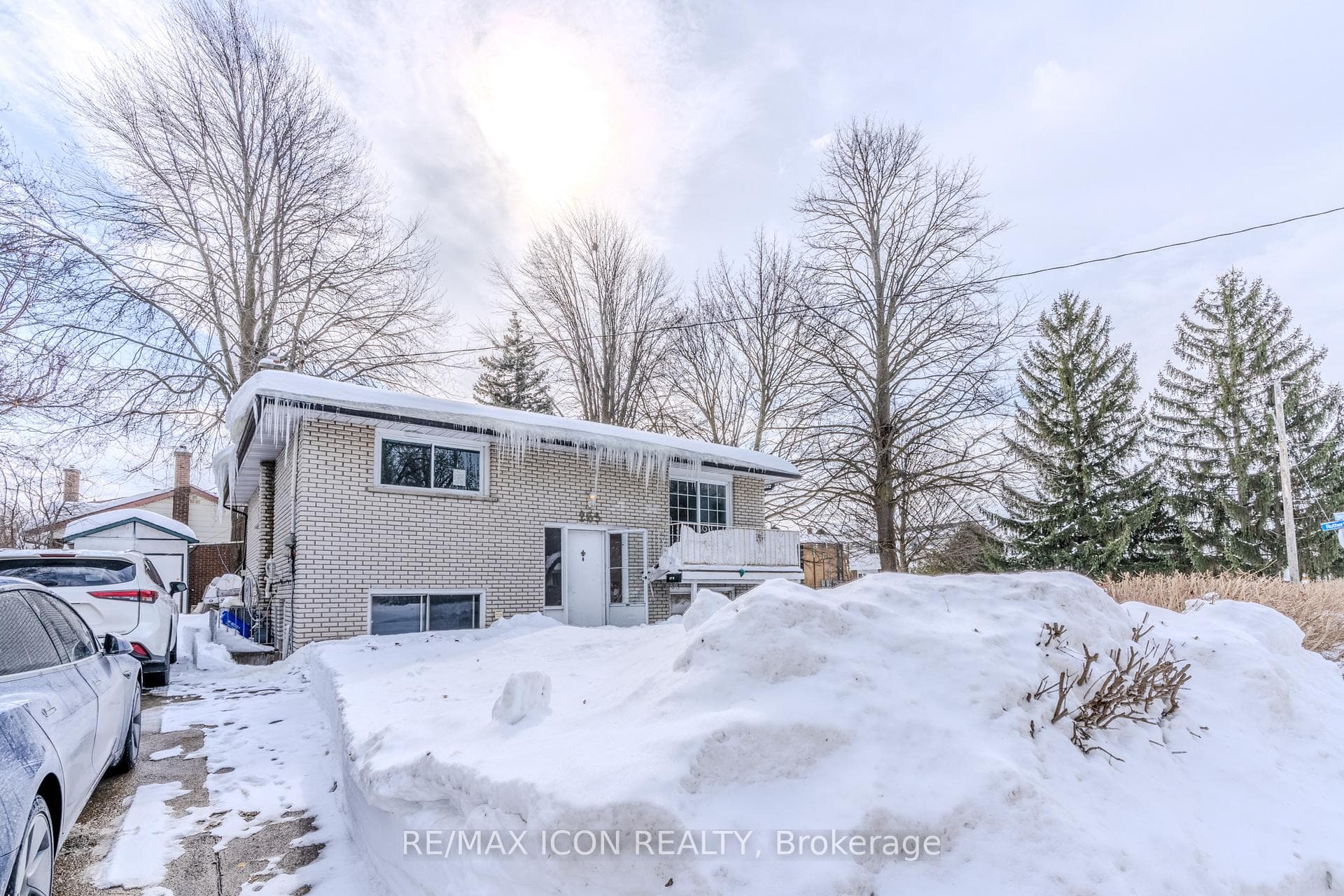263 Fergus Avenue photo 32