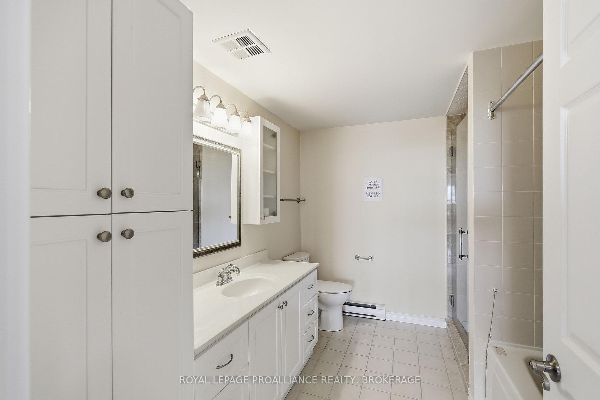 1000 King Street Unit 1302 photo 37