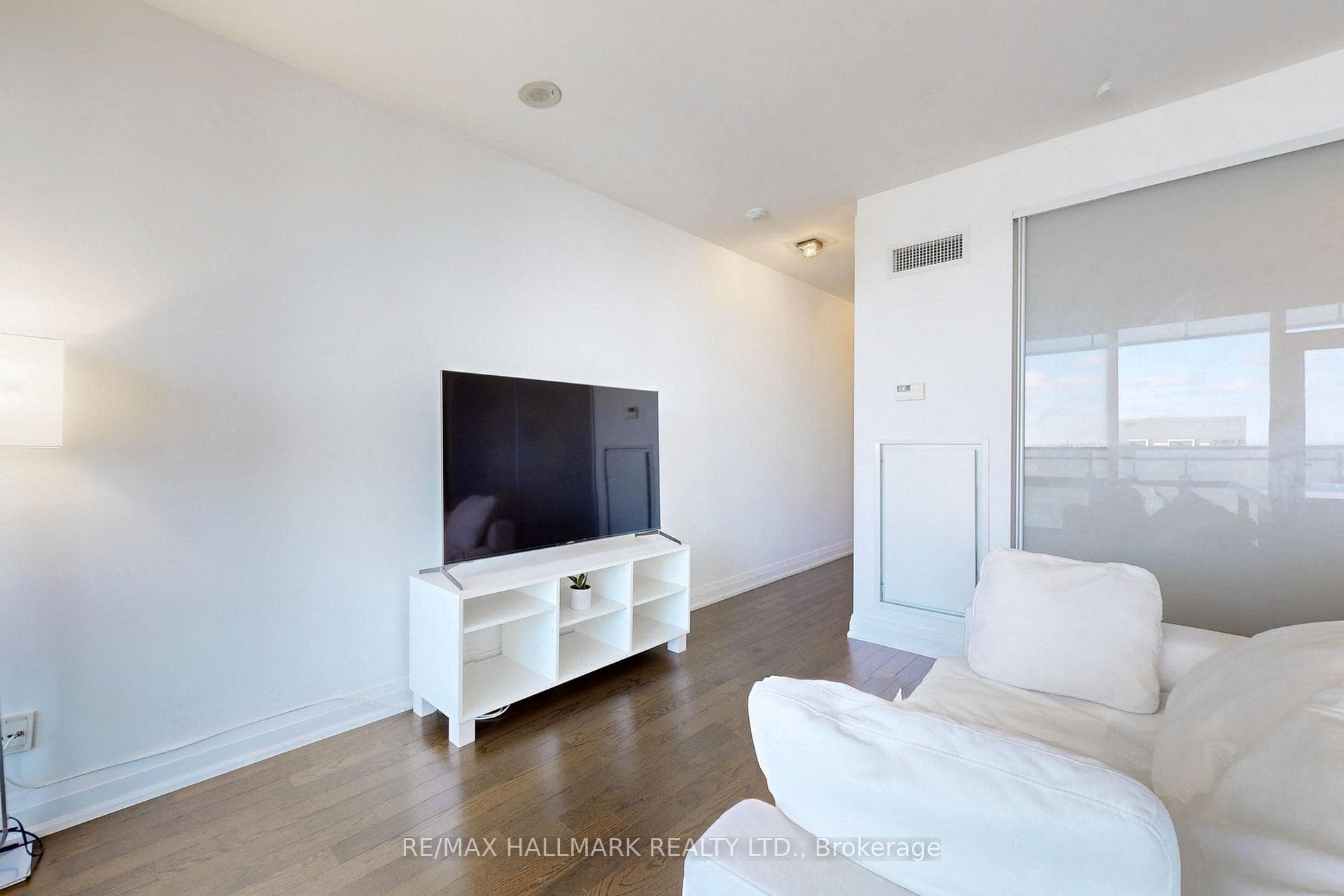 80 John Street Unit 3804 photo 9