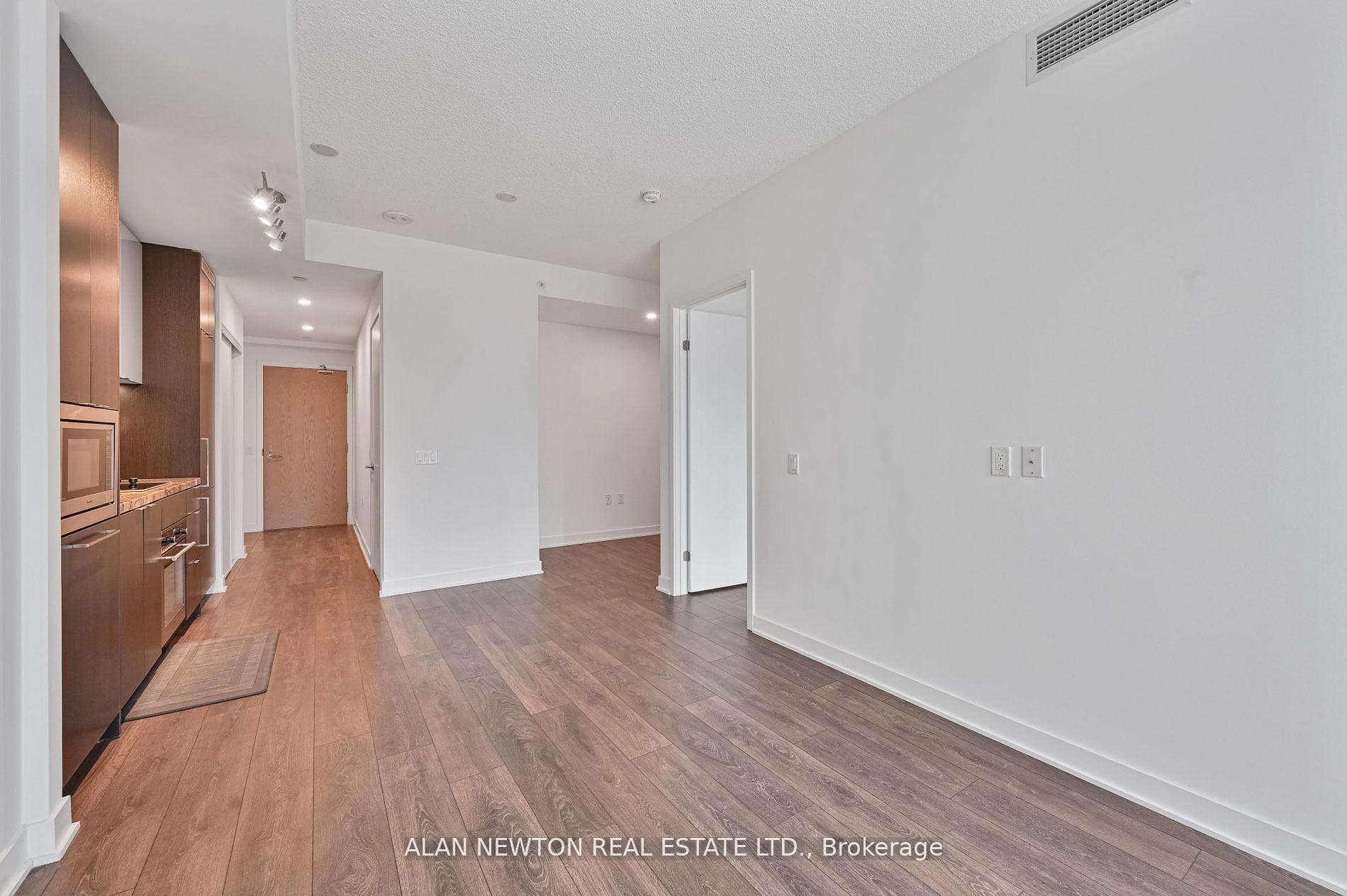 125 Blue Jays Way Unit 1501 photo 9