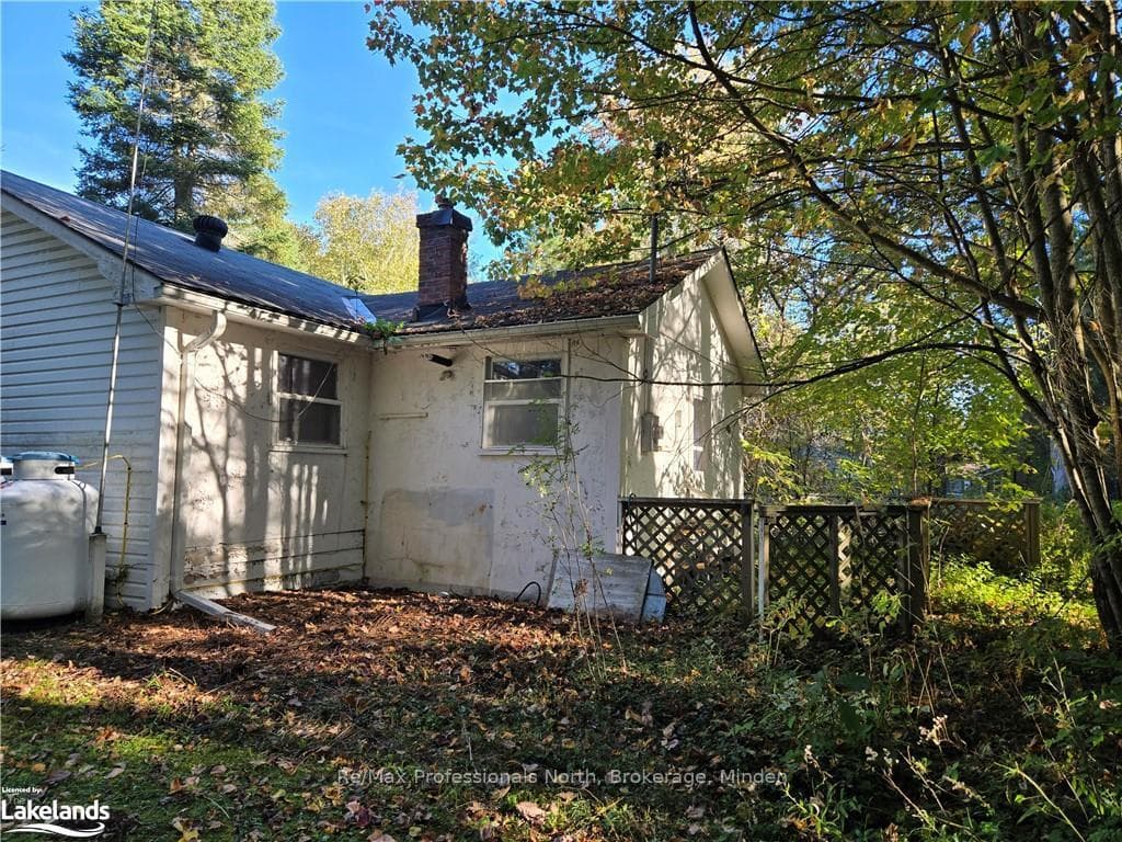 7 STOUFFER Street photo 6