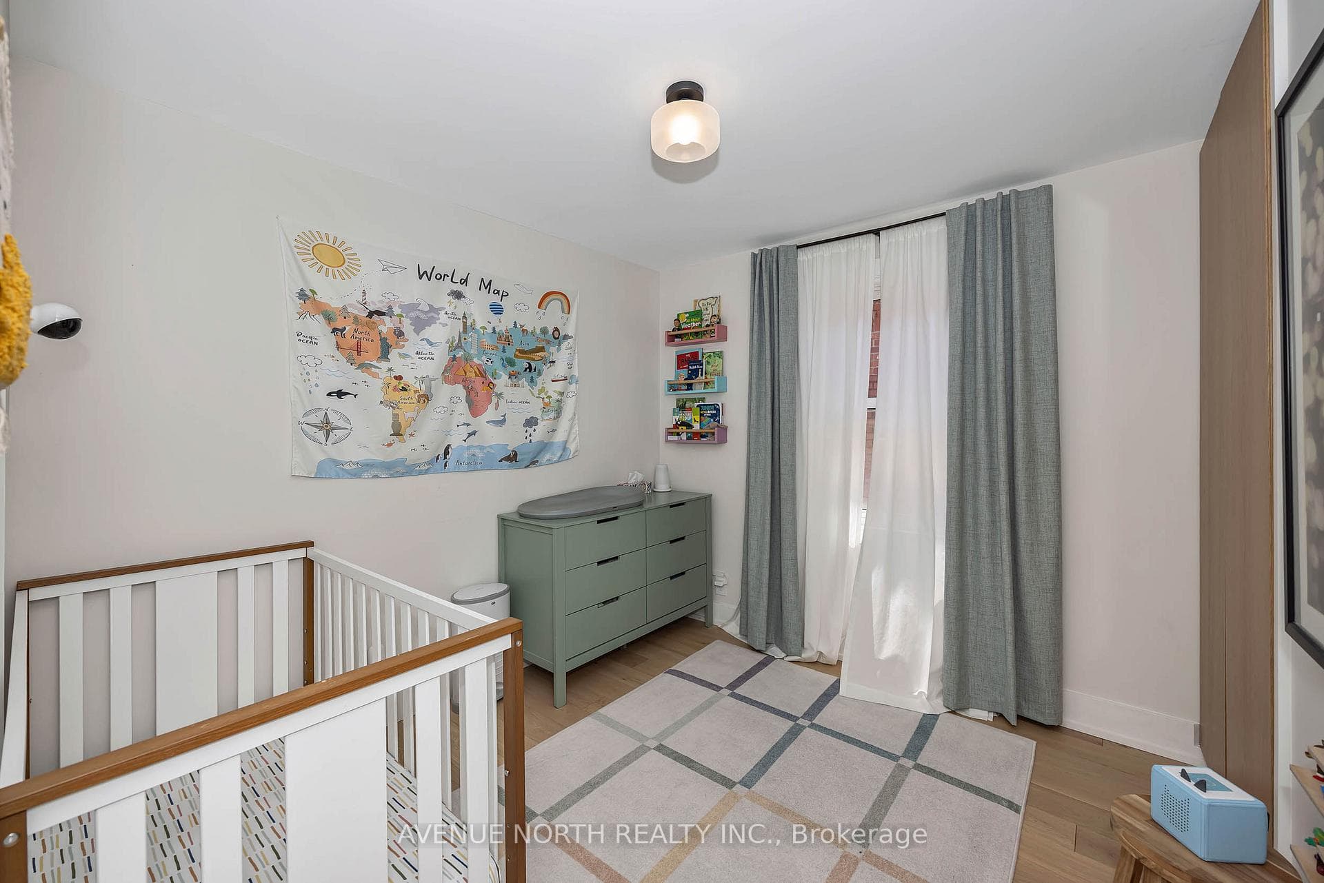 1091 Gladstone Avenue photo 31