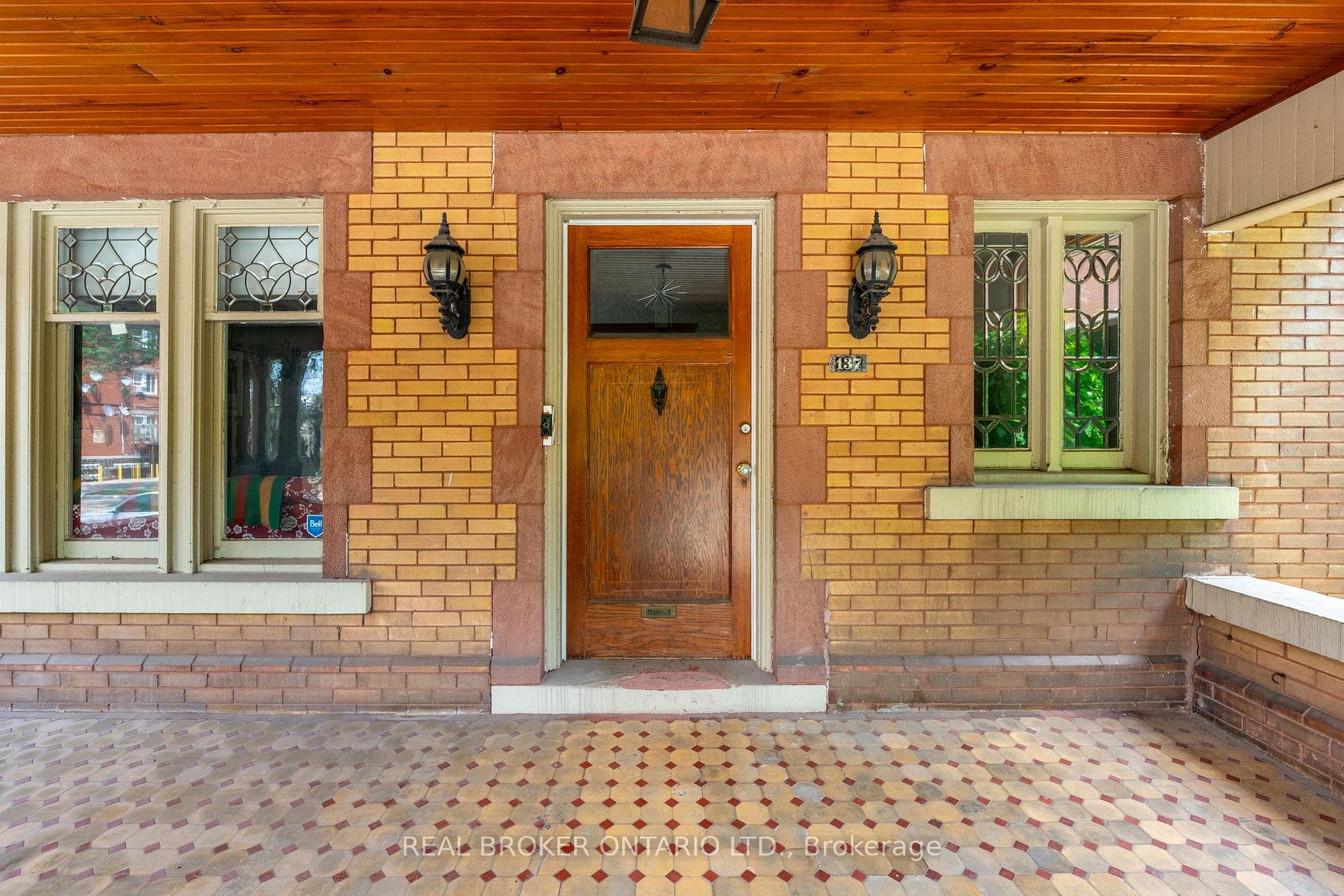 137 Sherman Avenue photo 5