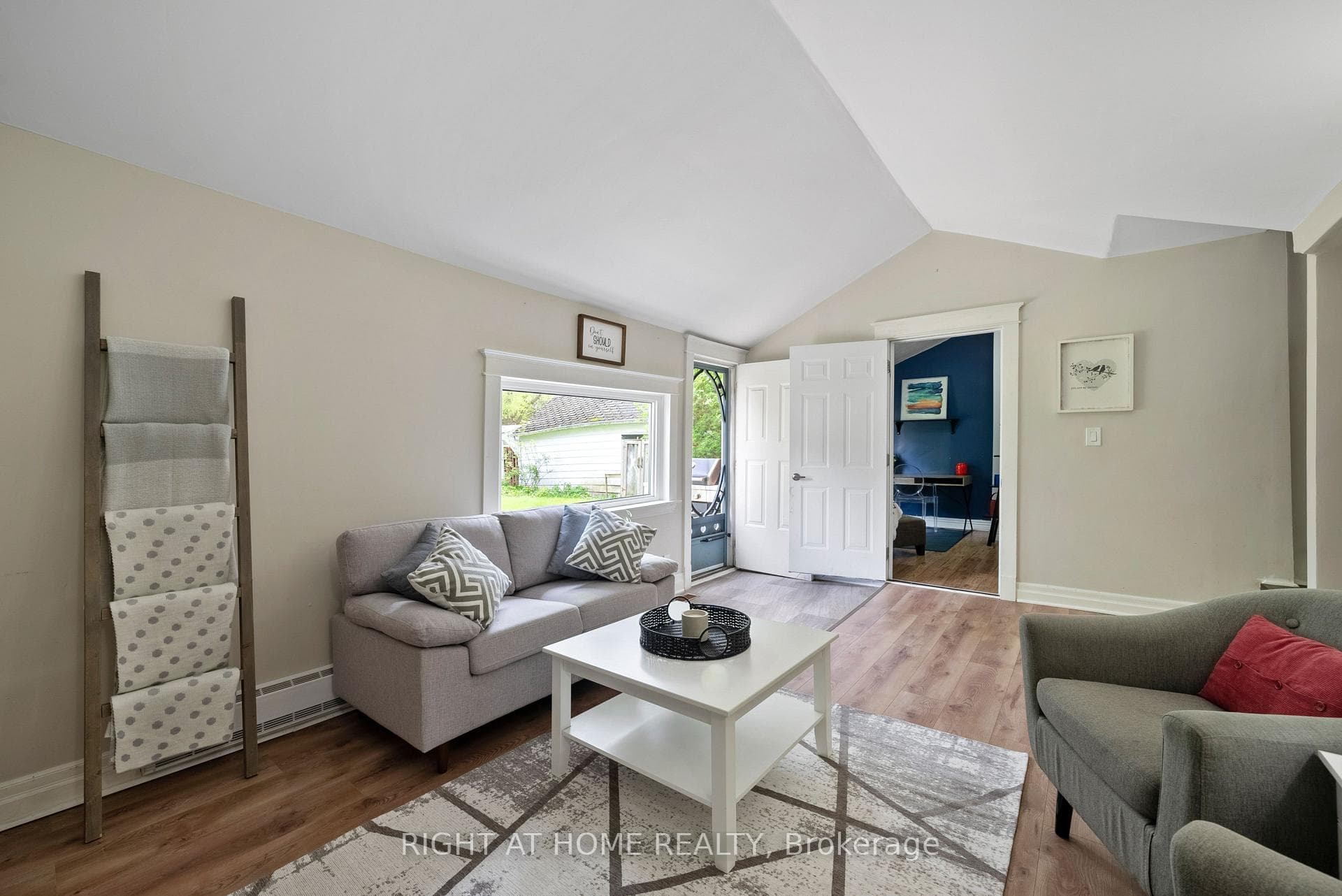 97 Scugog Street photo 16