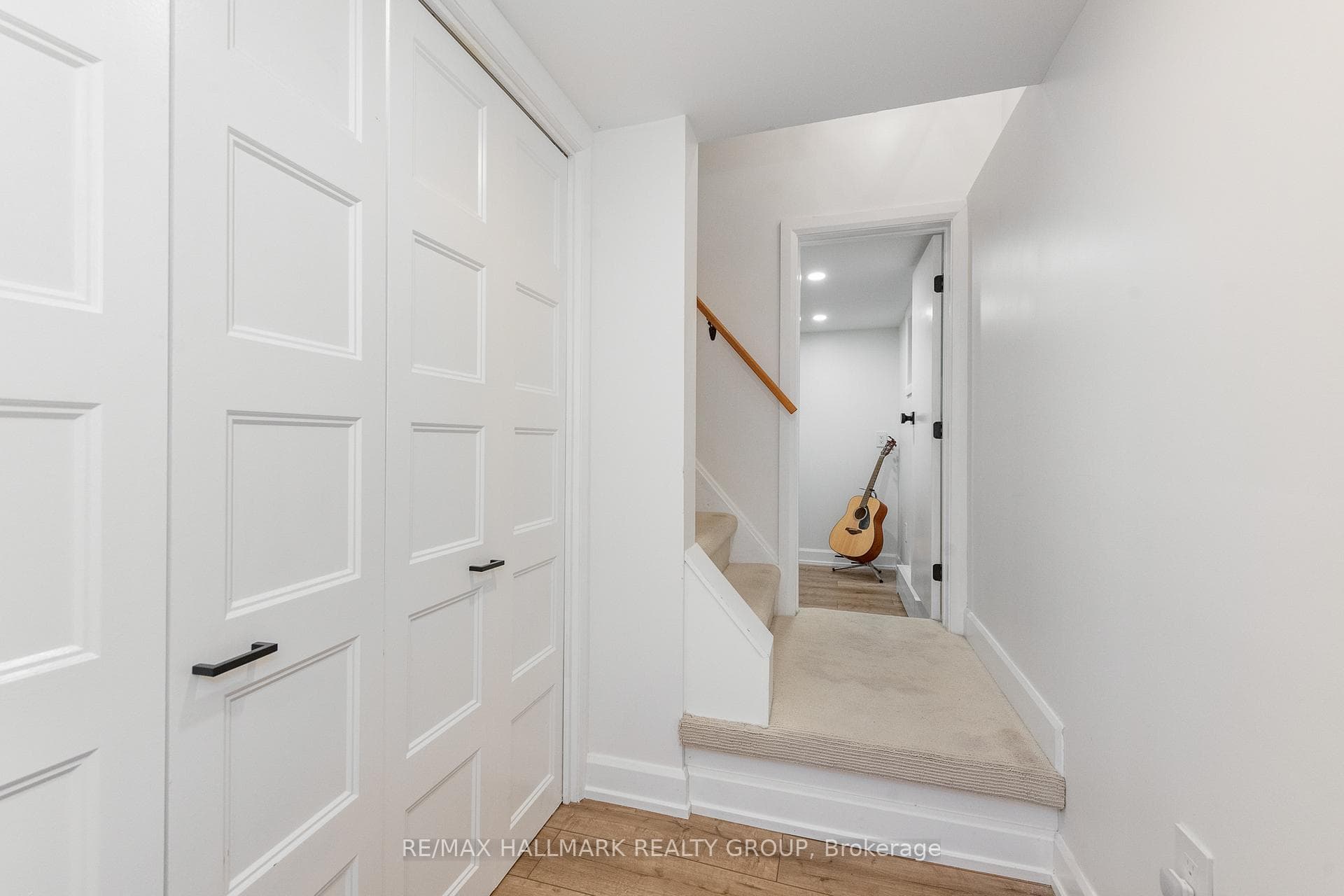 324 Montfort Street photo 14